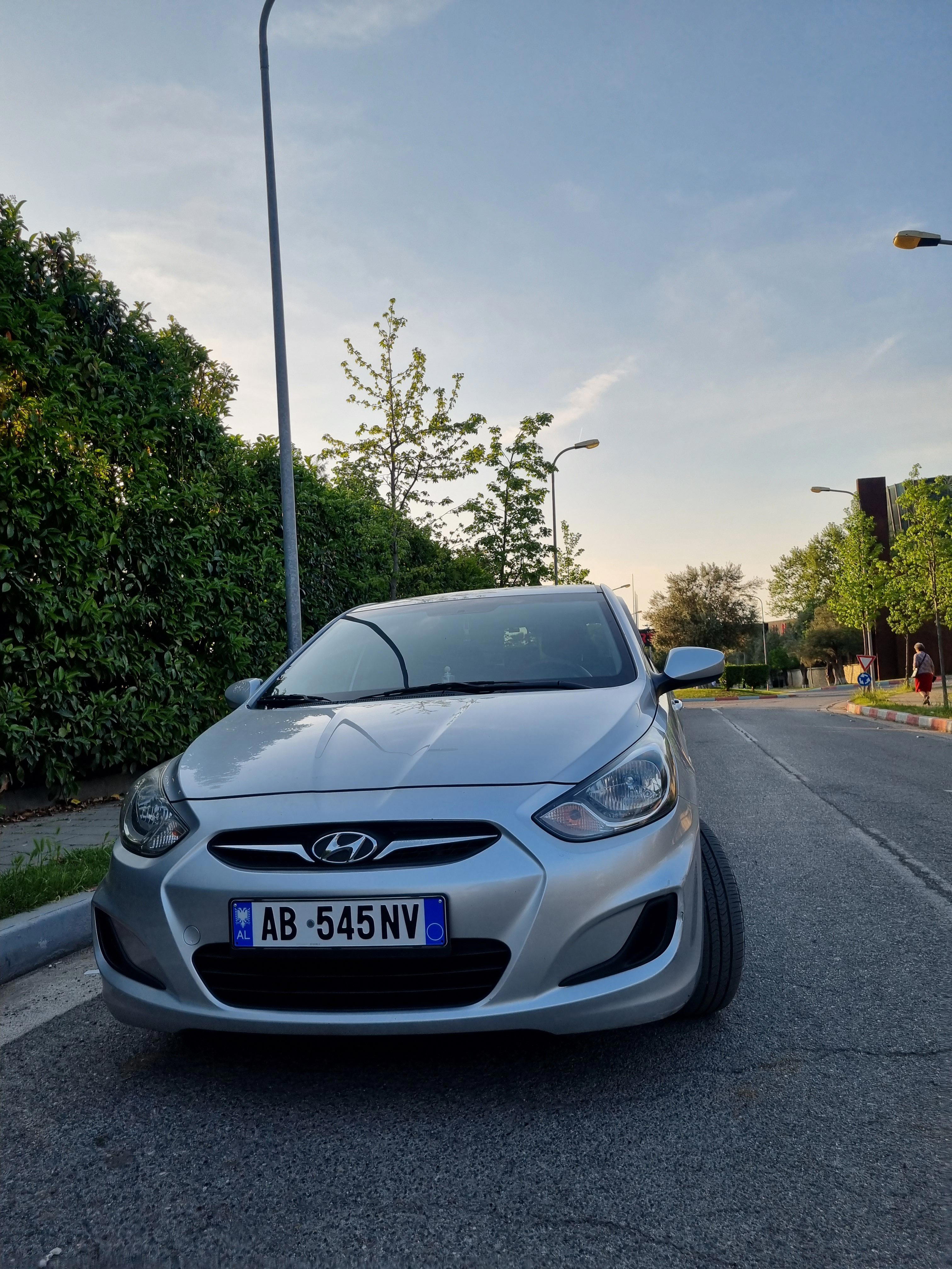 Hyundai Accent - photo 4