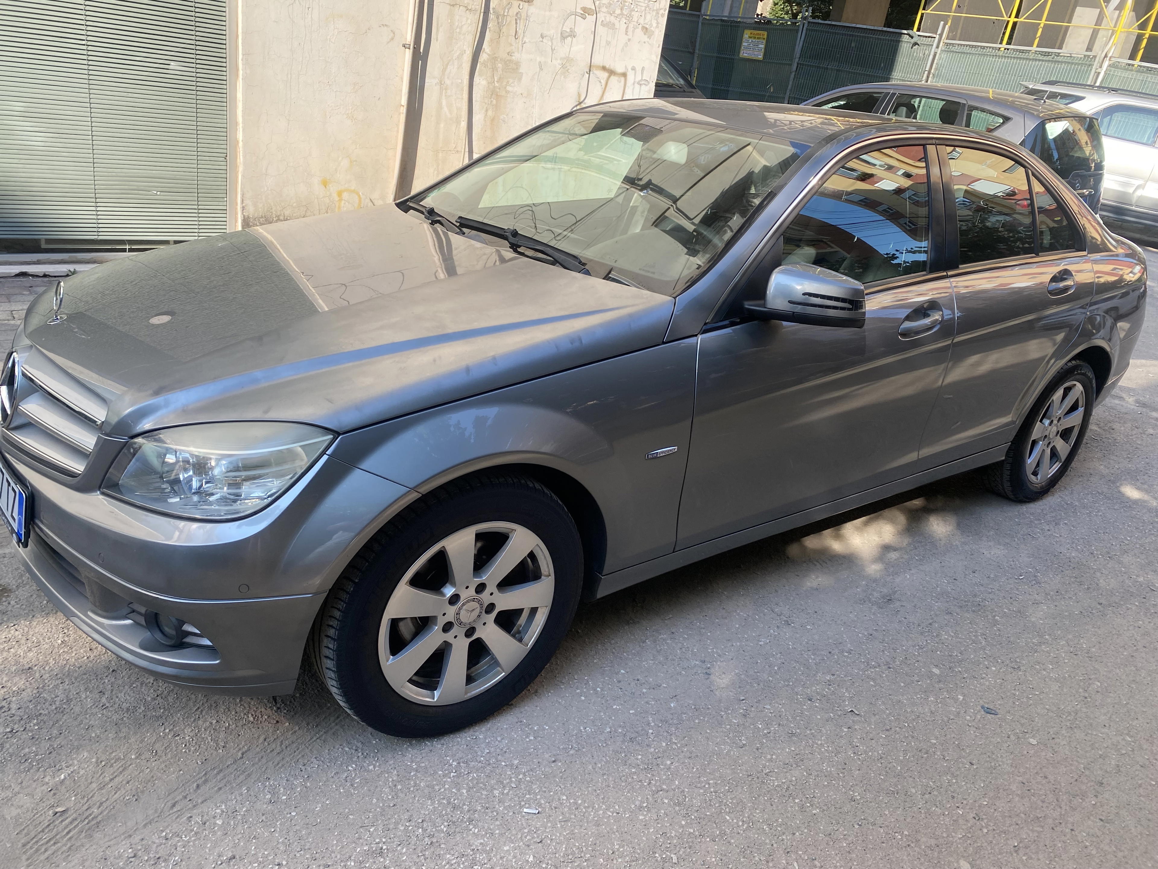 Mercedes-Benz C-Class - side view