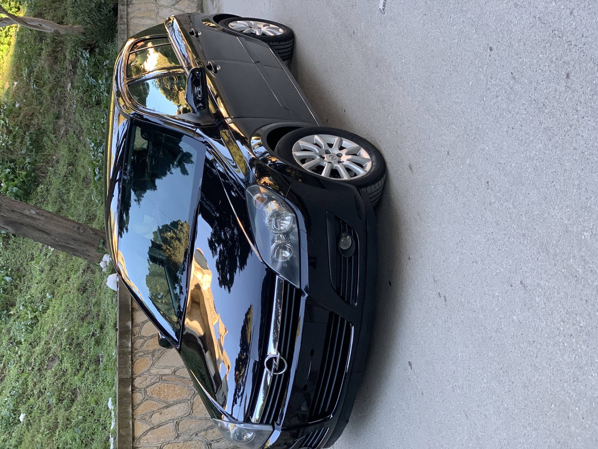 Opel Astra Sedan for rent