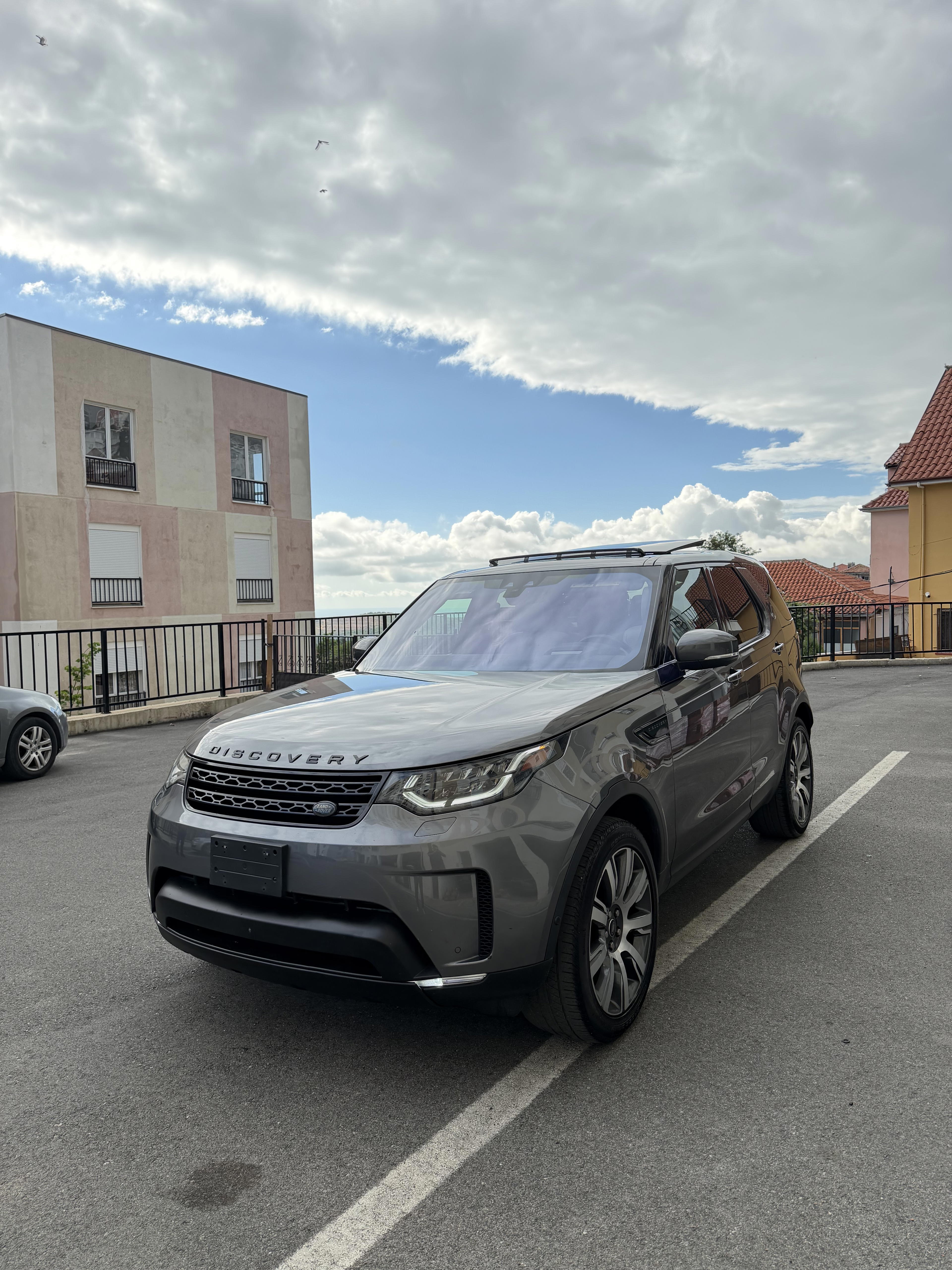 Land Rover Discovery for rent
