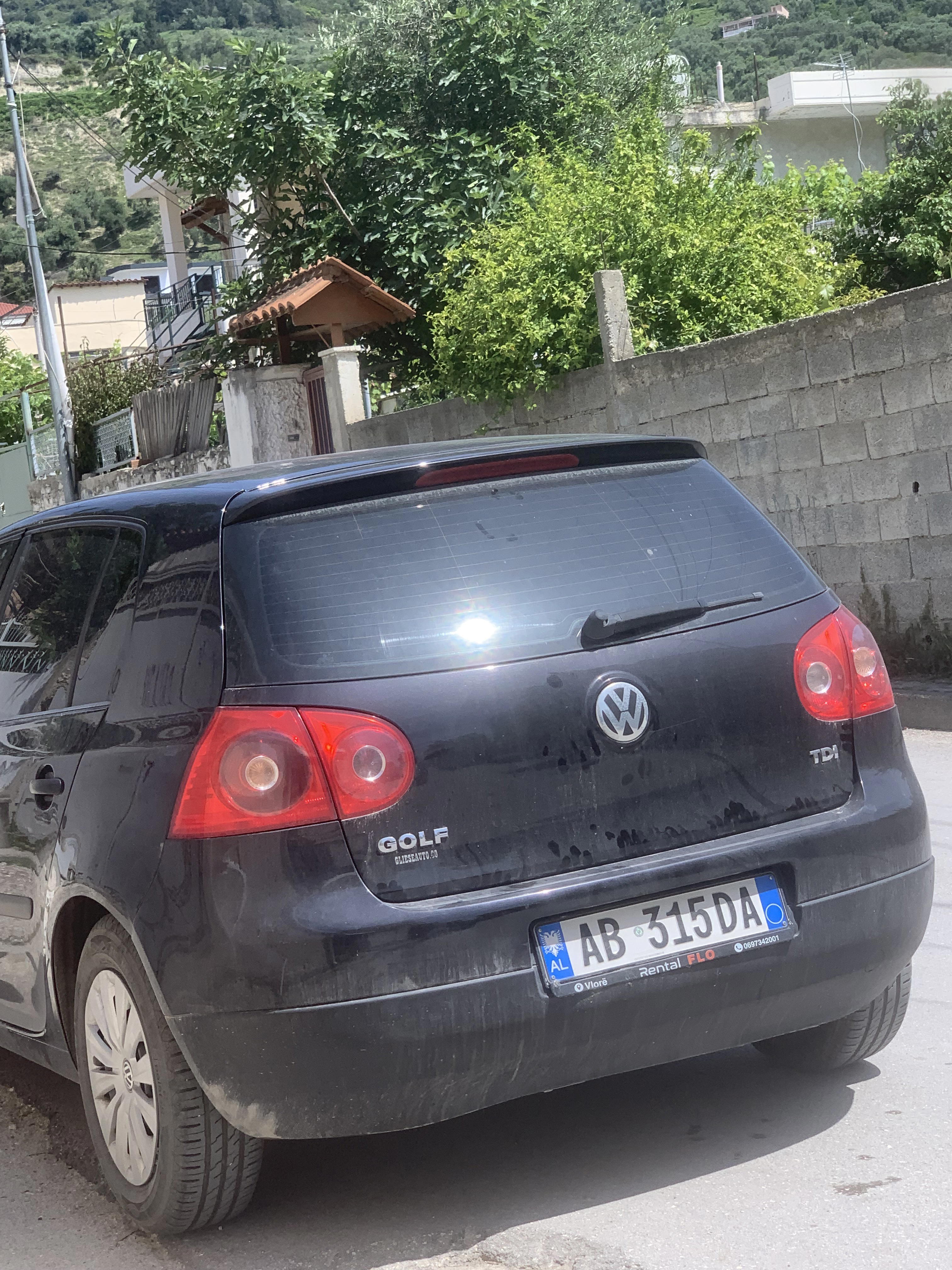 Volkswagen Golf - main photo