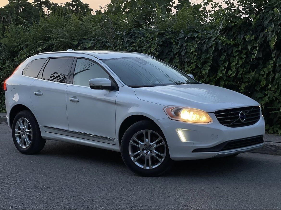Volvo XC60 - photo 3