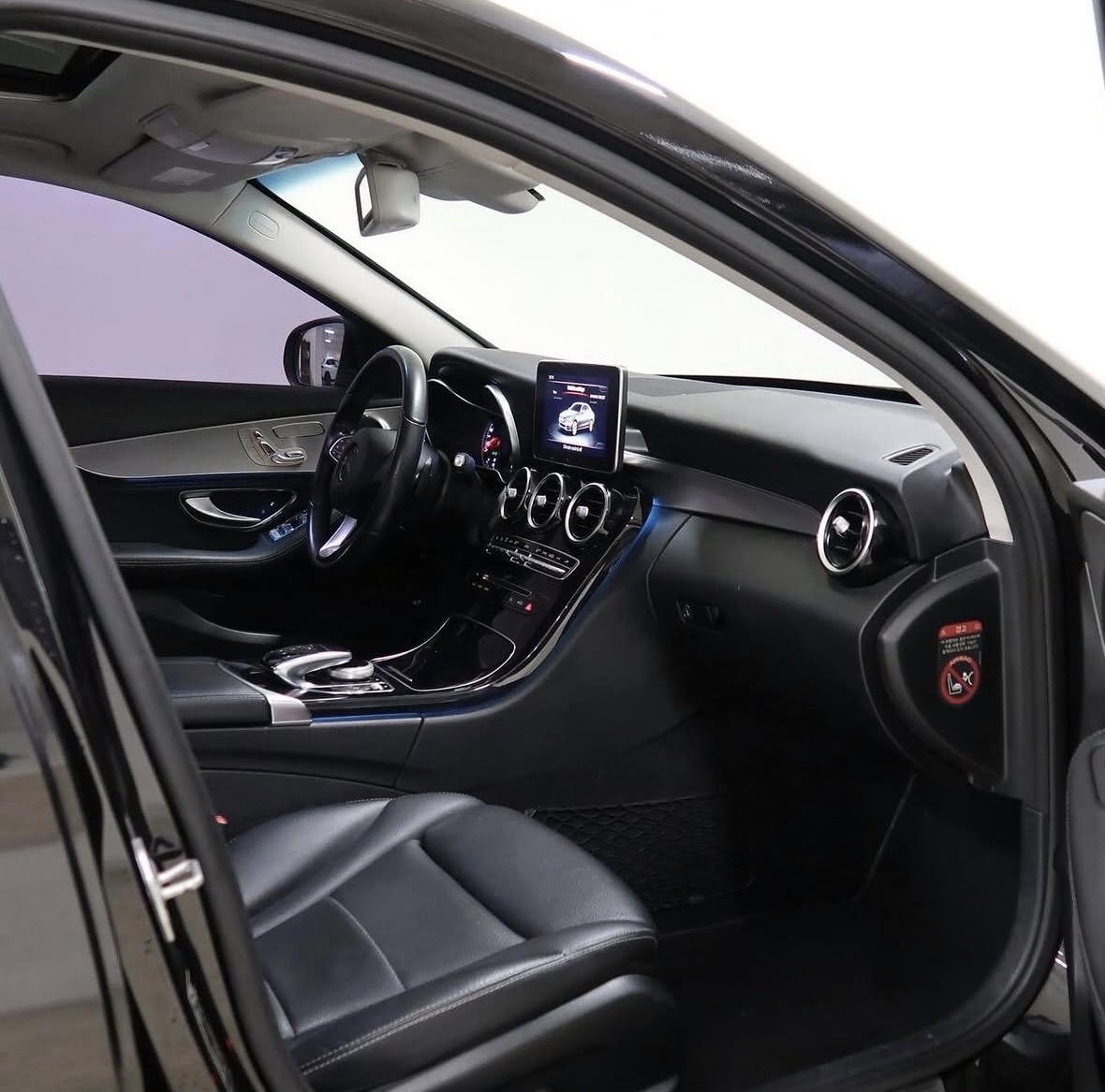Mercedes-Benz C-Class - photo 4