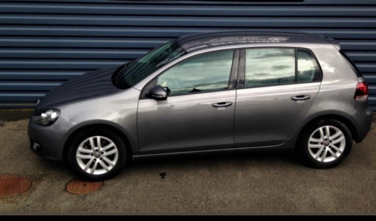 Volkswagen Golf - side view
