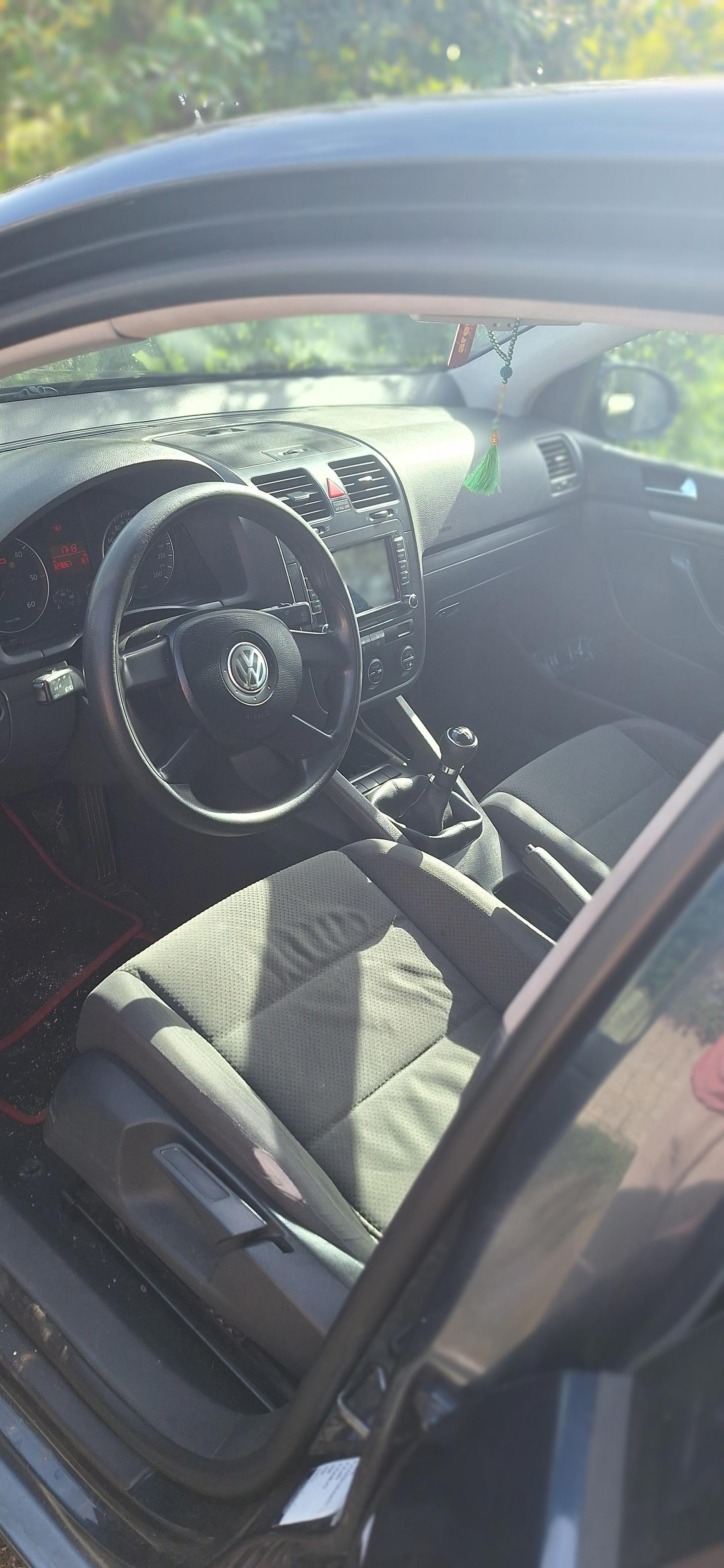 Volkswagen Golf Alltrack - main photo