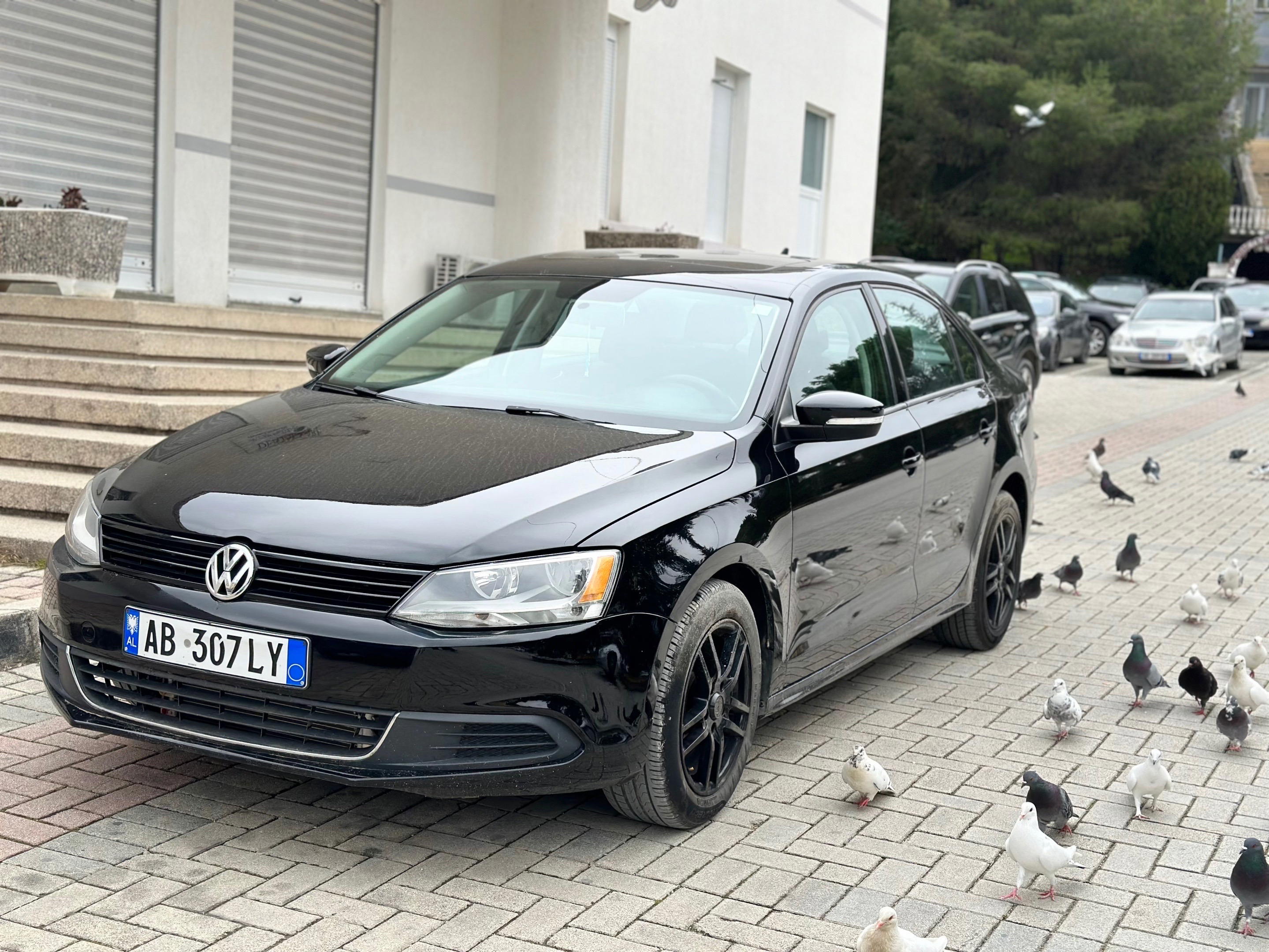 Volkswagen Jetta - main photo