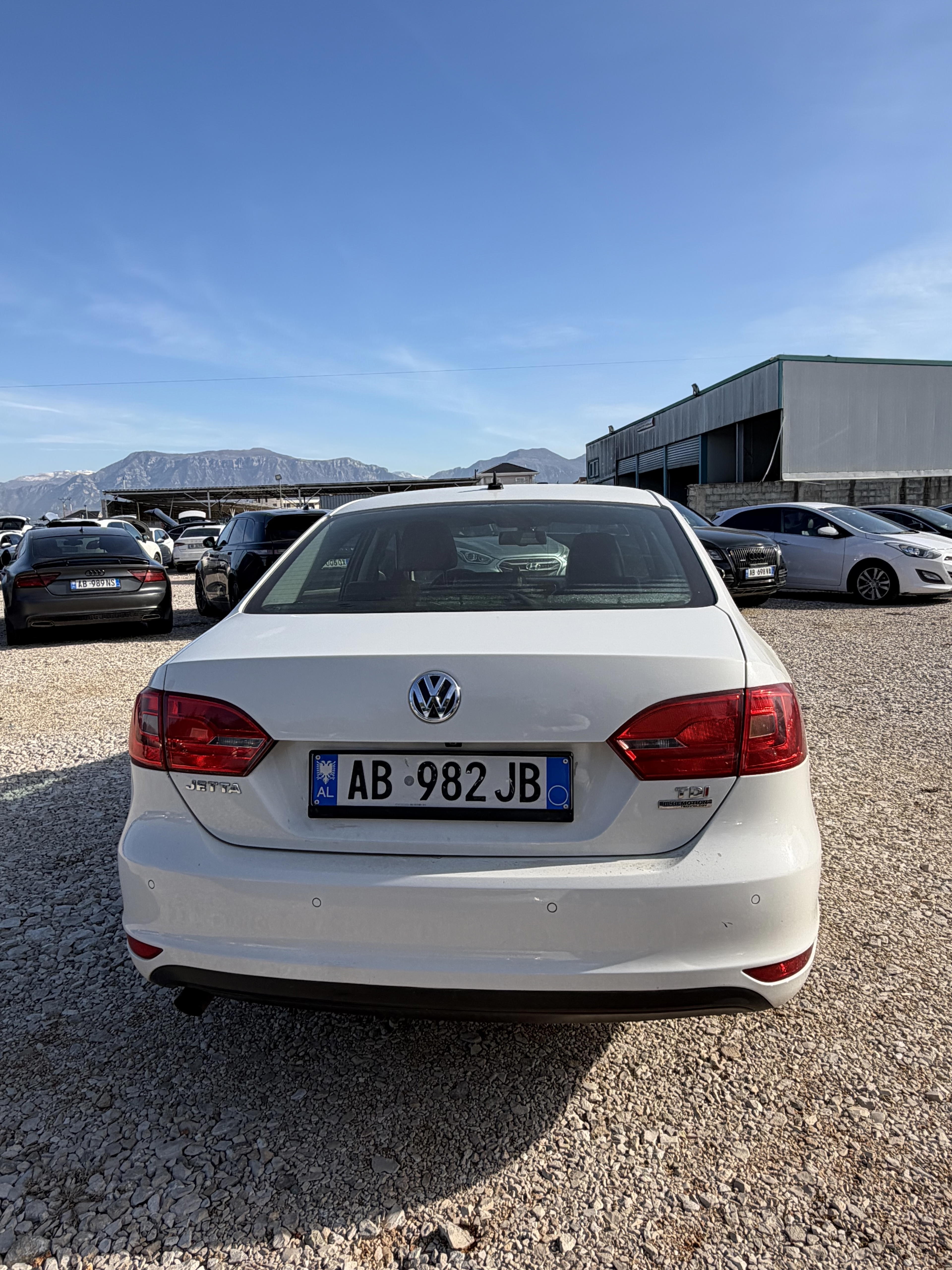 Volkswagen Jetta - photo 3