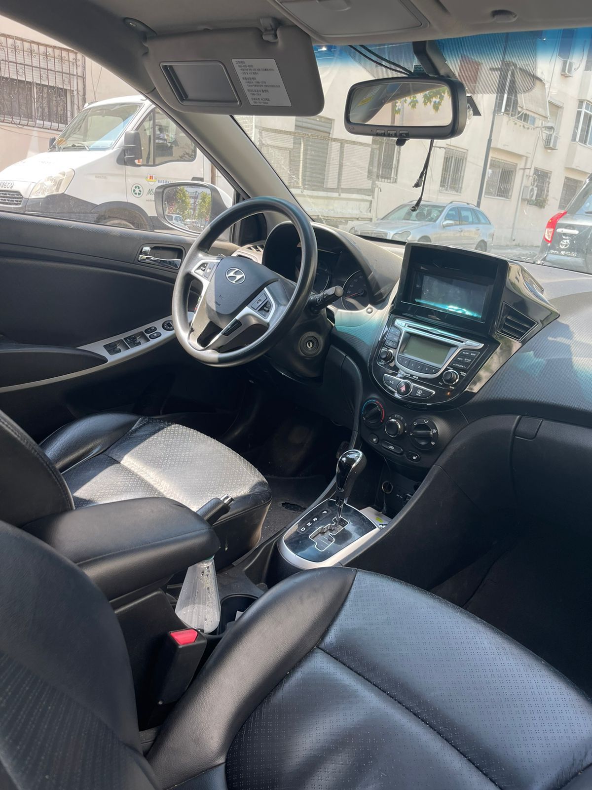 Hyundai Accent - photo 4