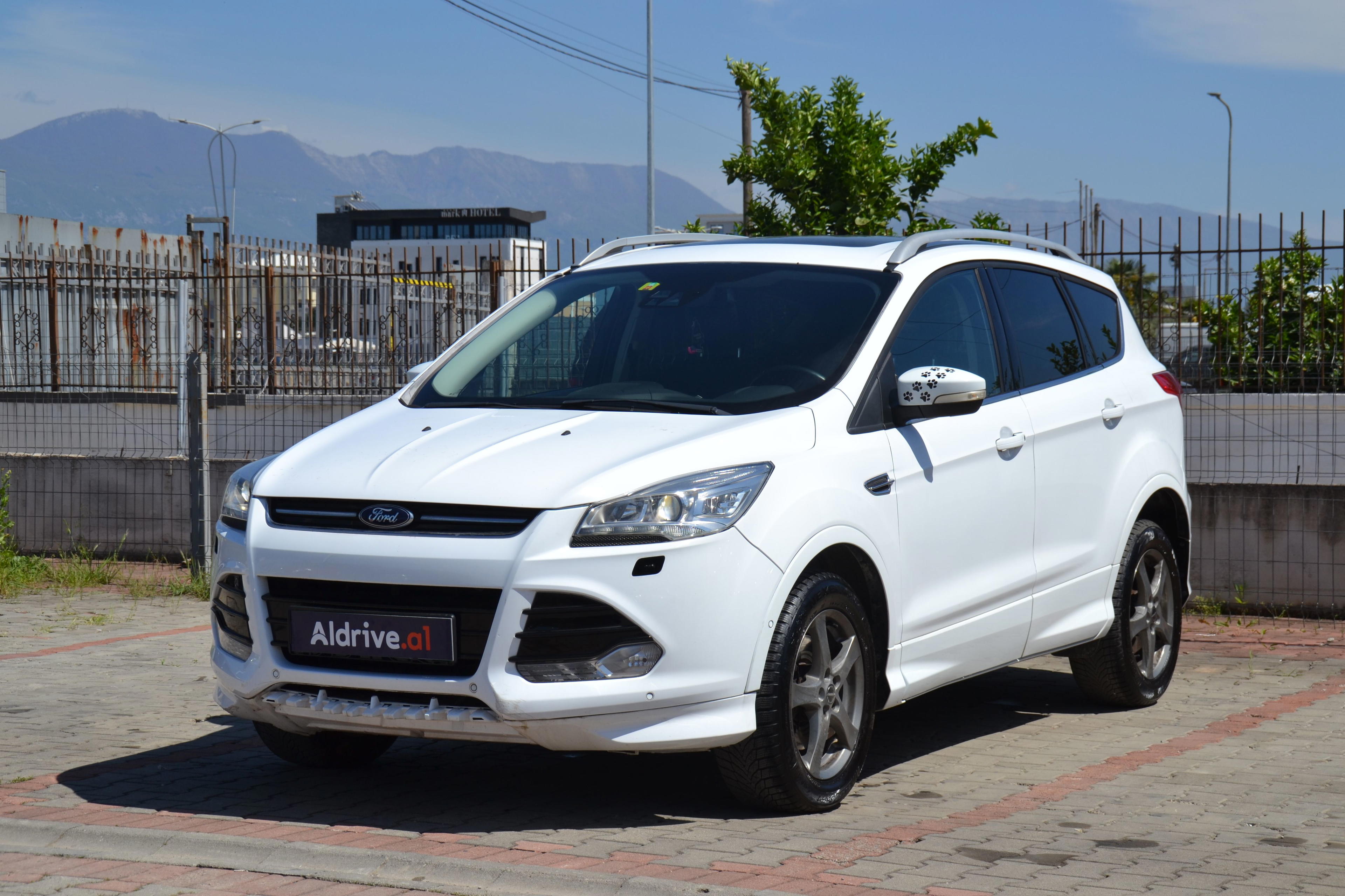 Ford Kuga RentX Albania