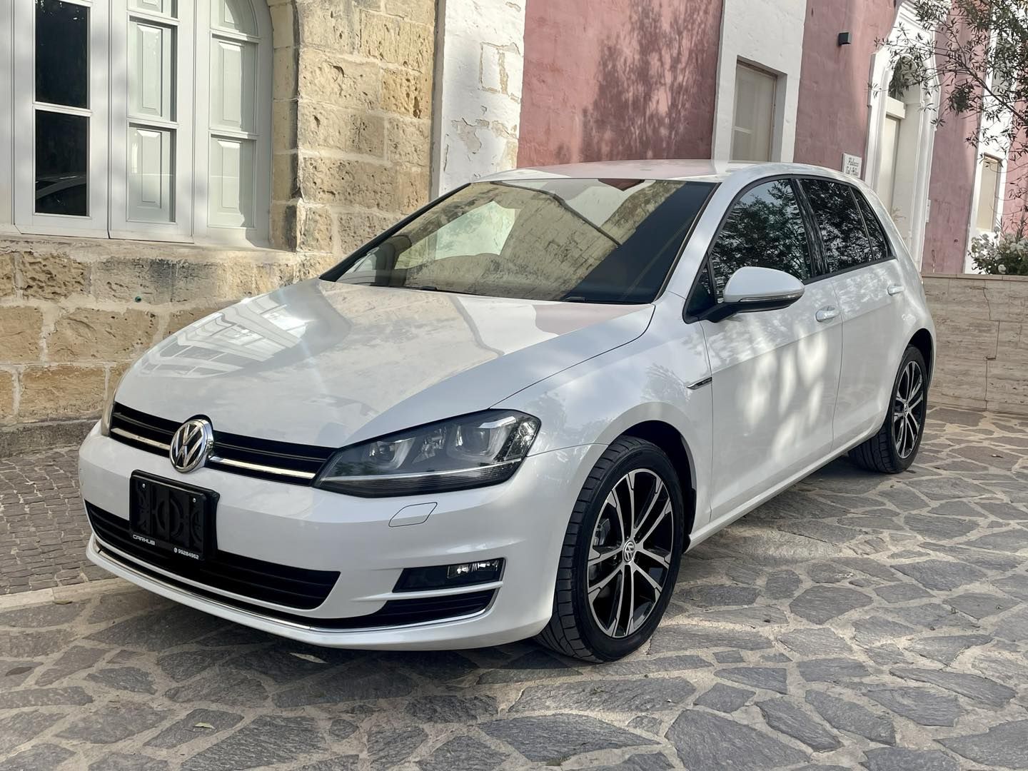 Volkswagen Golf GTD - side view
