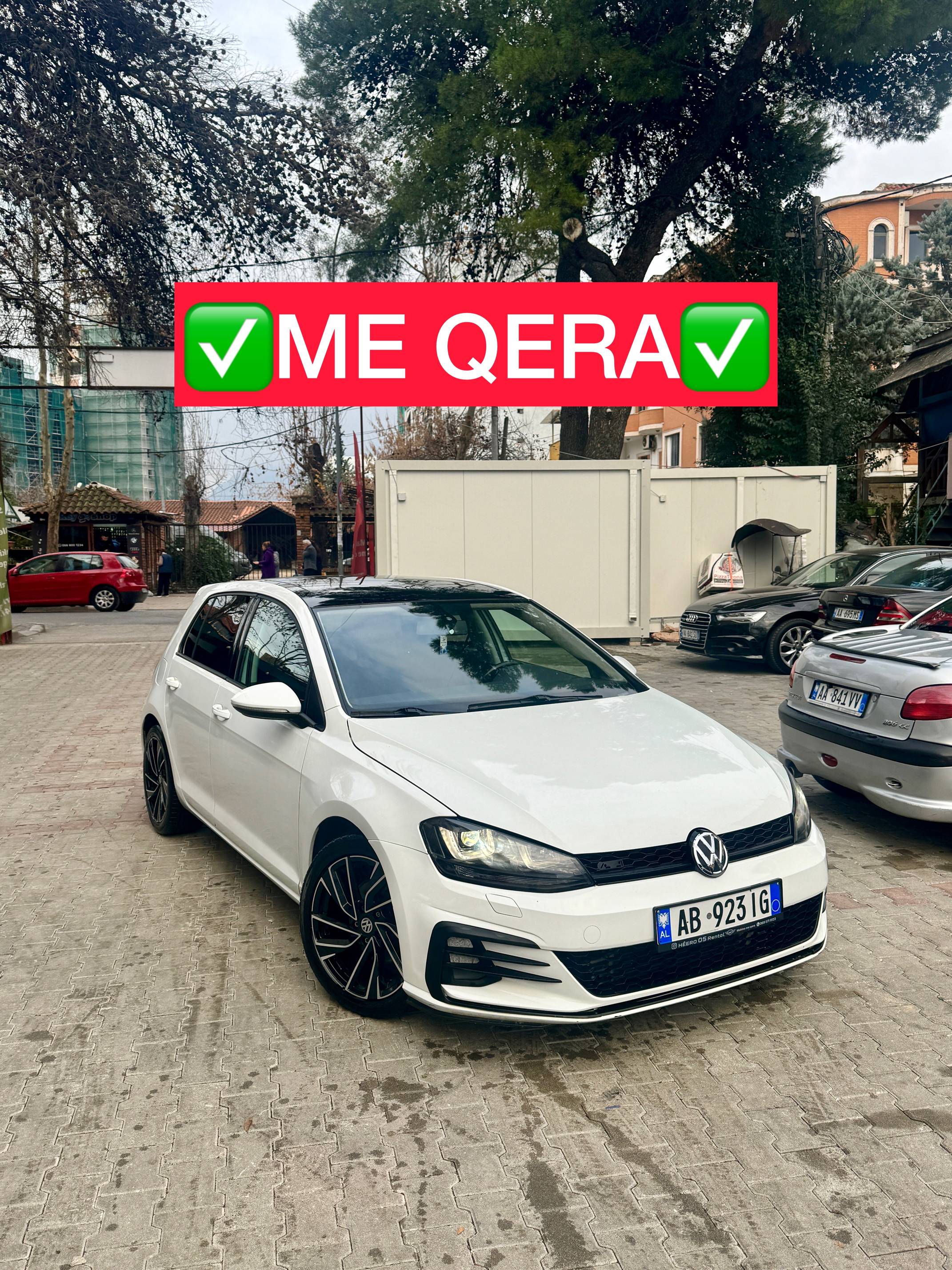 Volkswagen Golf - main photo