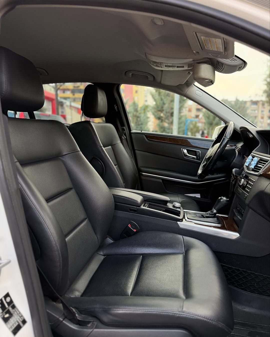 Mercedes-Benz E-Class - photo 4