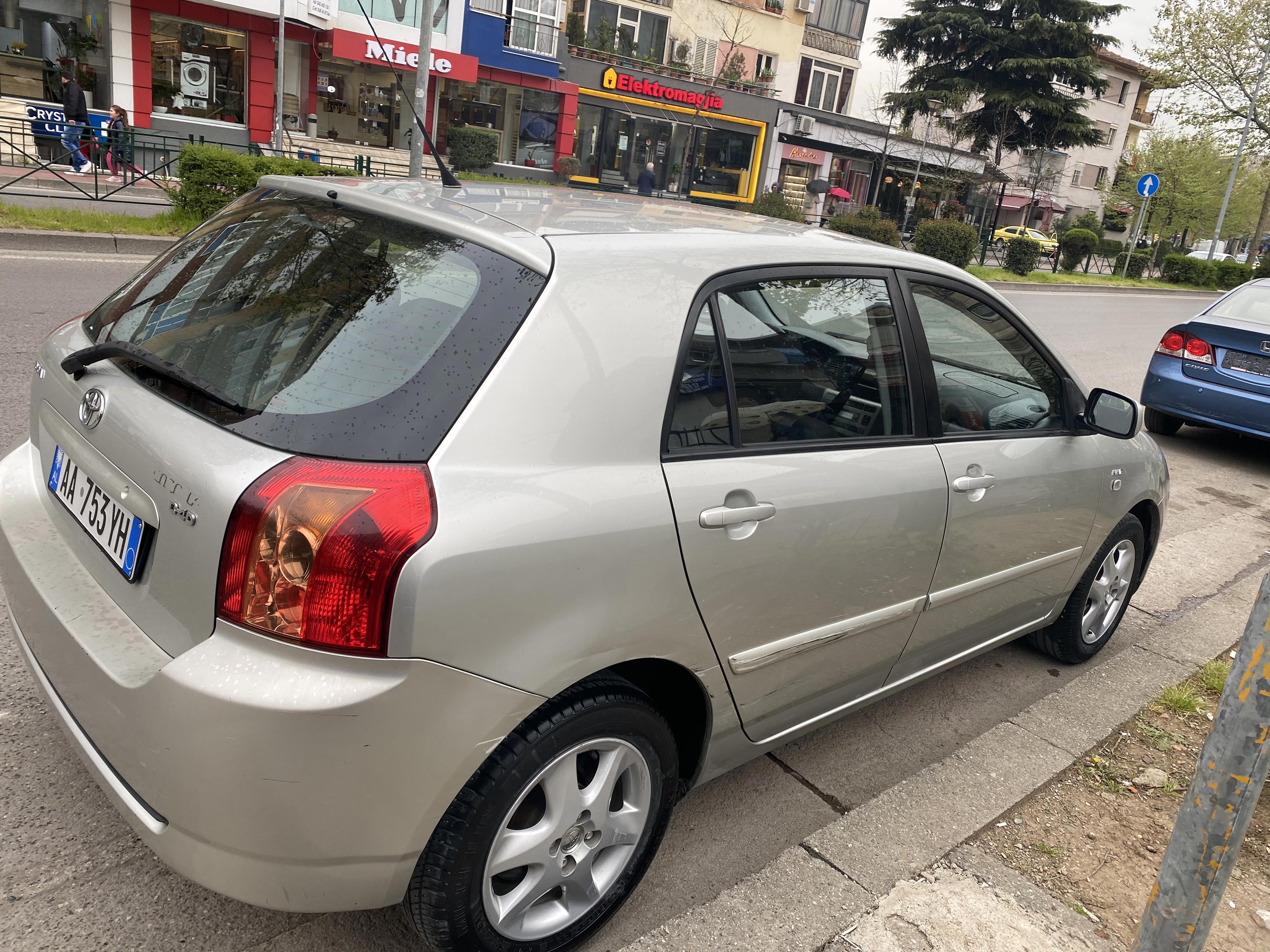 Toyota Corolla - photo 3