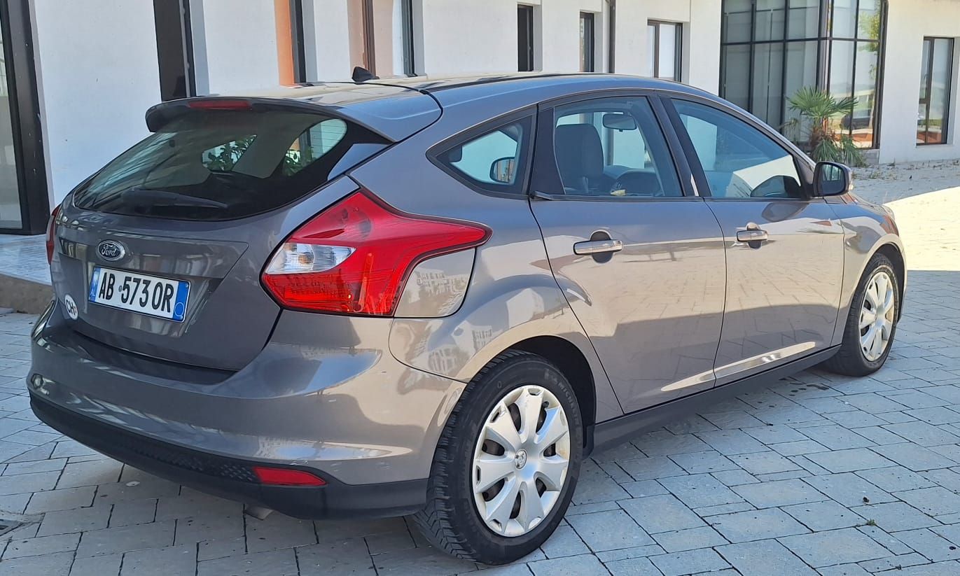 Ford Focus - photo 3