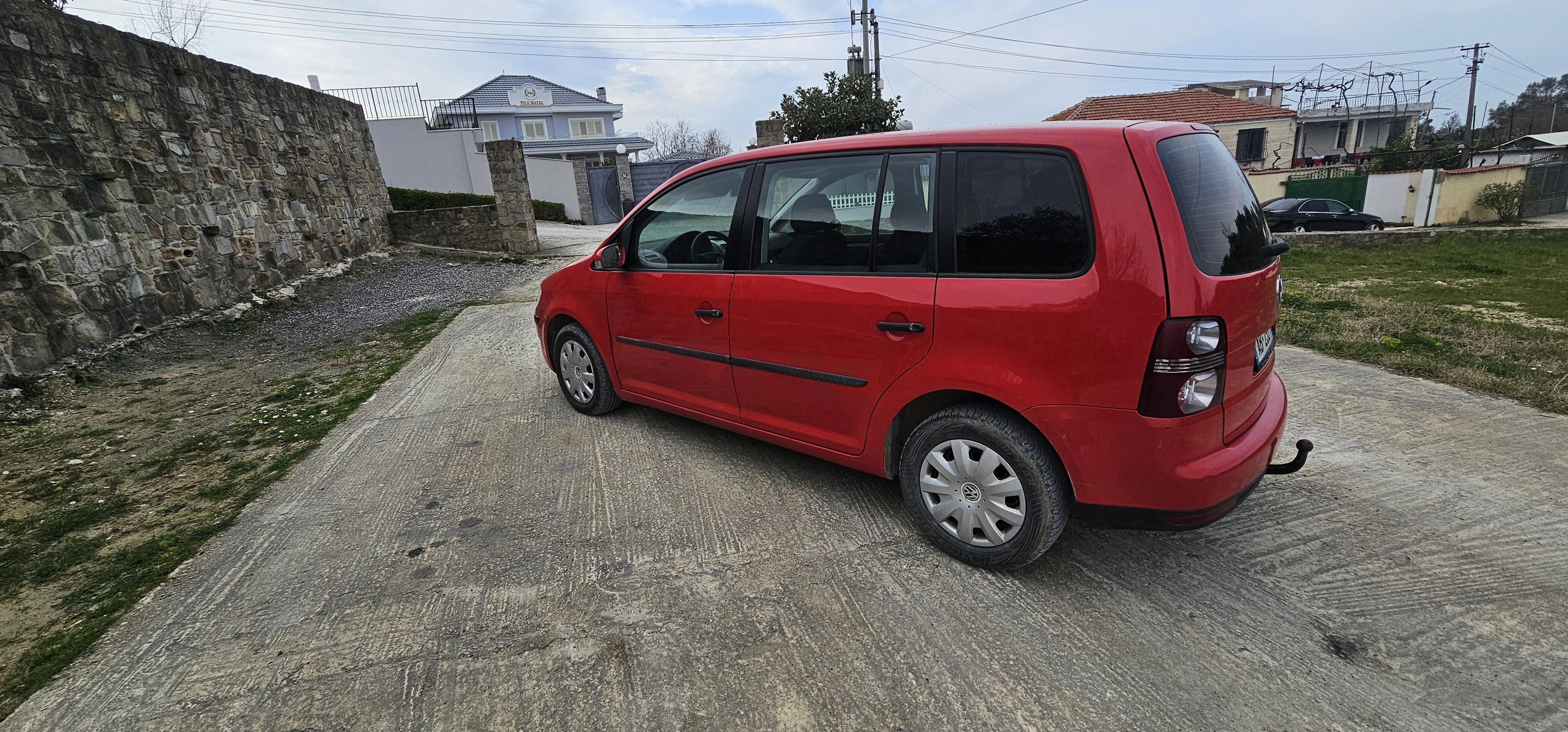 Volkswagen Touran - photo 4