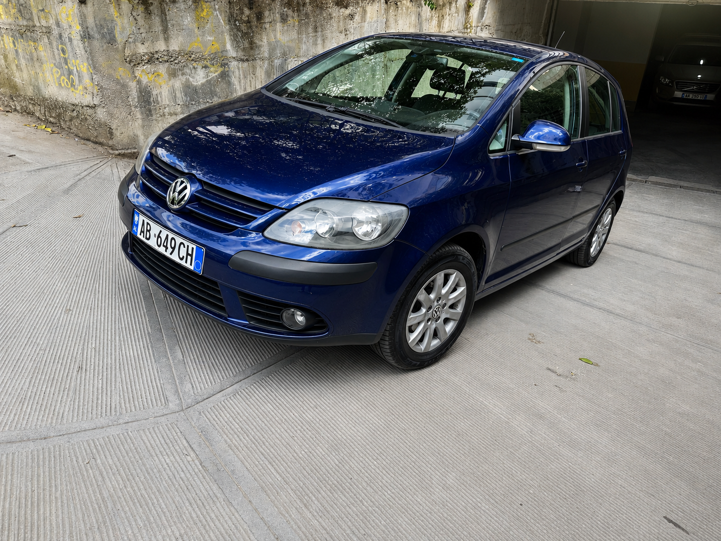 Volkswagen Golf for rent