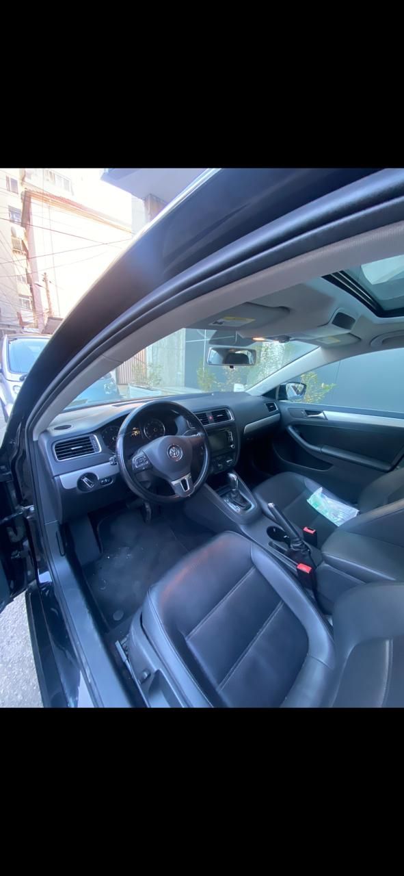 Volkswagen Jetta - photo 4