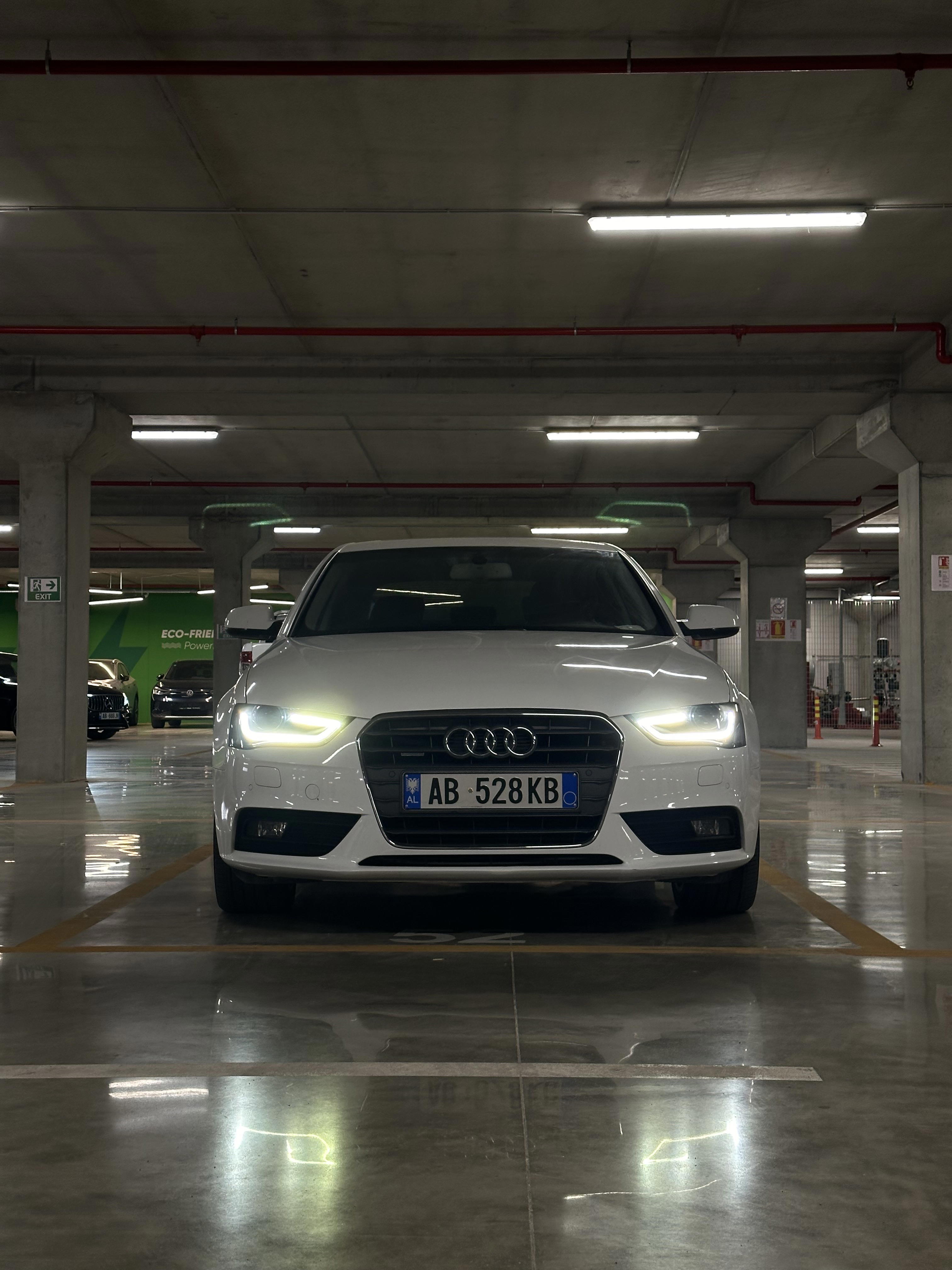 Audi A4 - photo 4