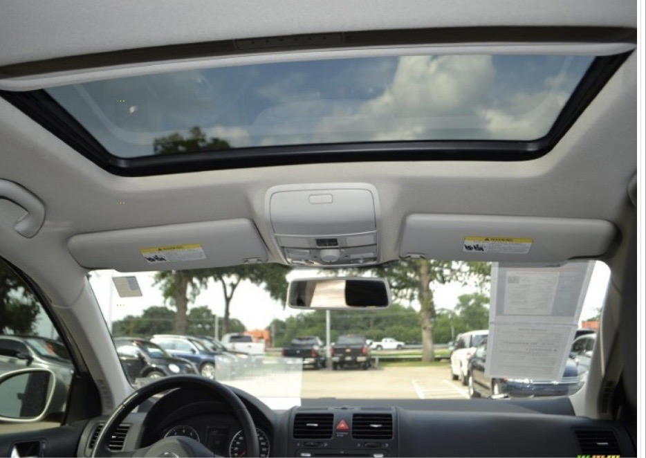 Volkswagen Jetta - photo 4