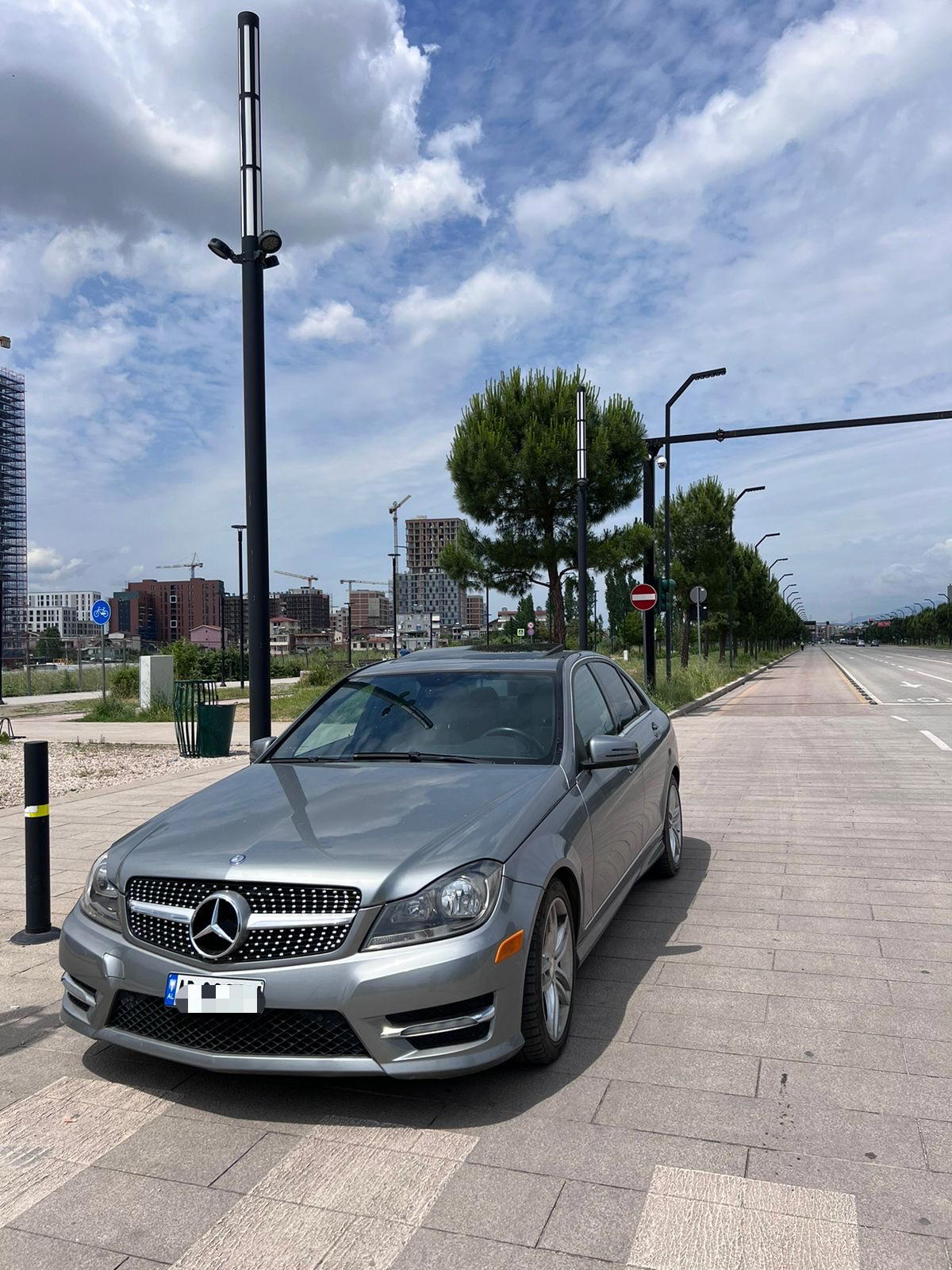 Mercedes-Benz C-Class - main photo