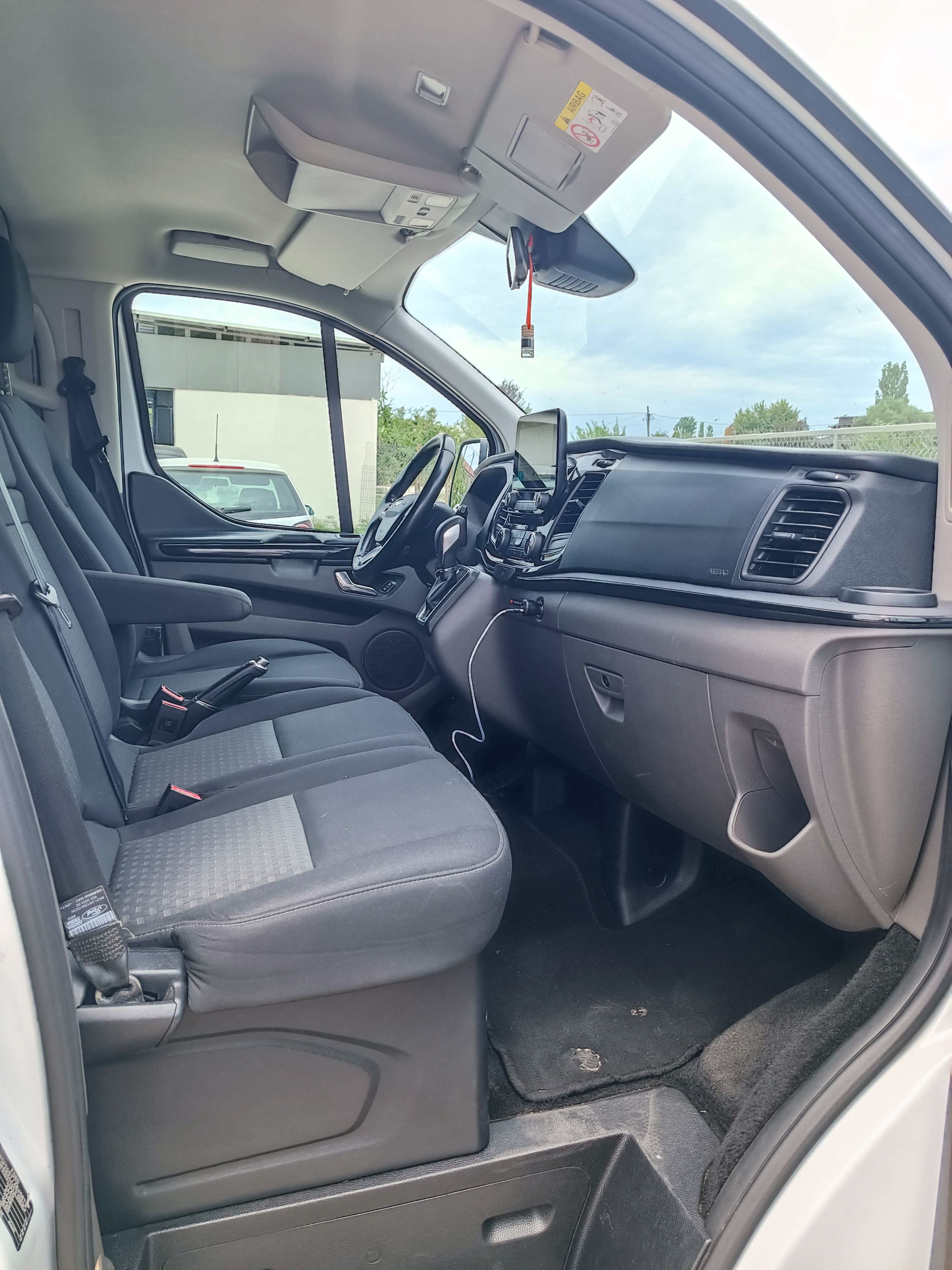Ford Econoline E150 Passenger - photo 4