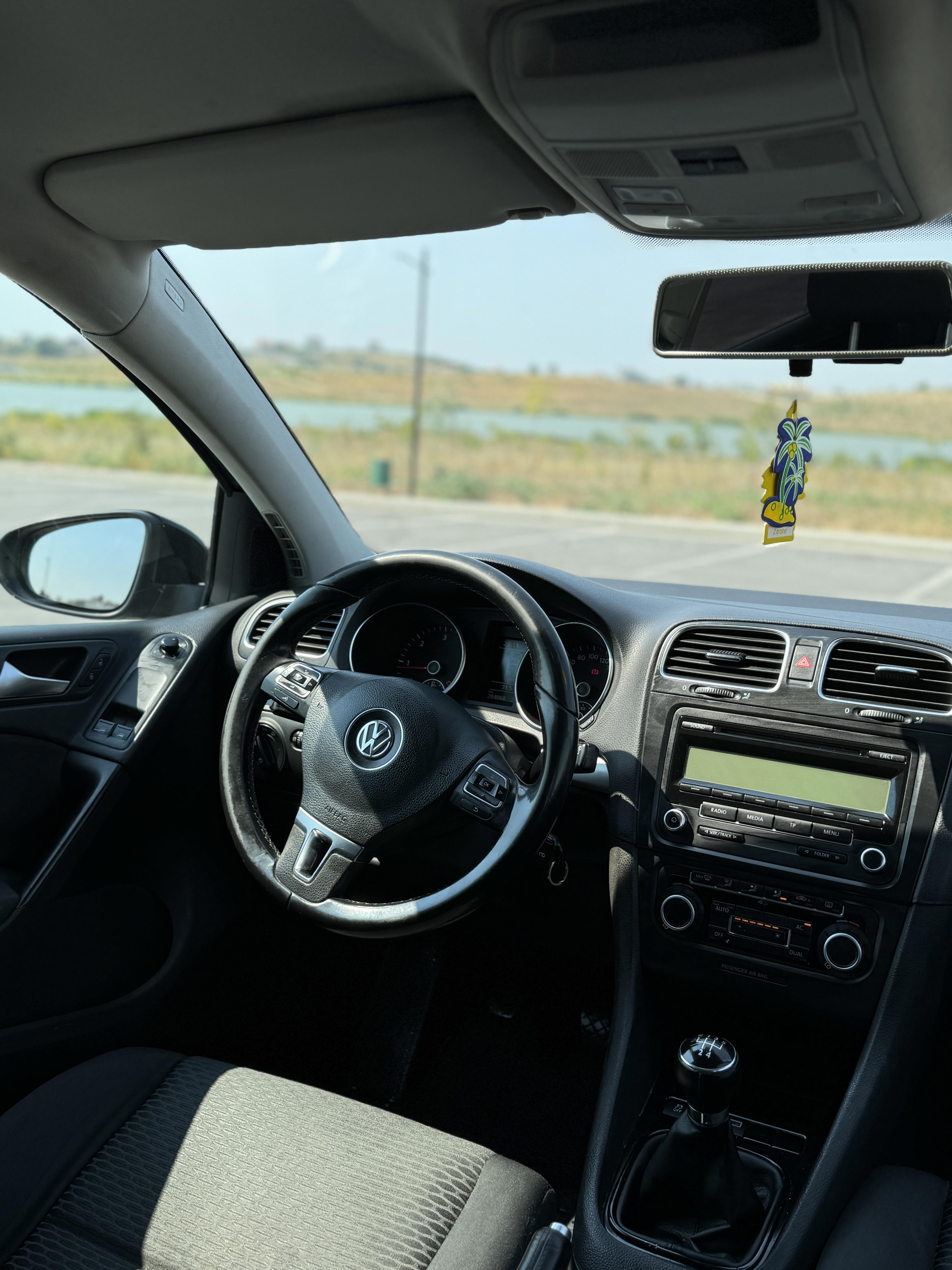 Volkswagen Golf - photo 4