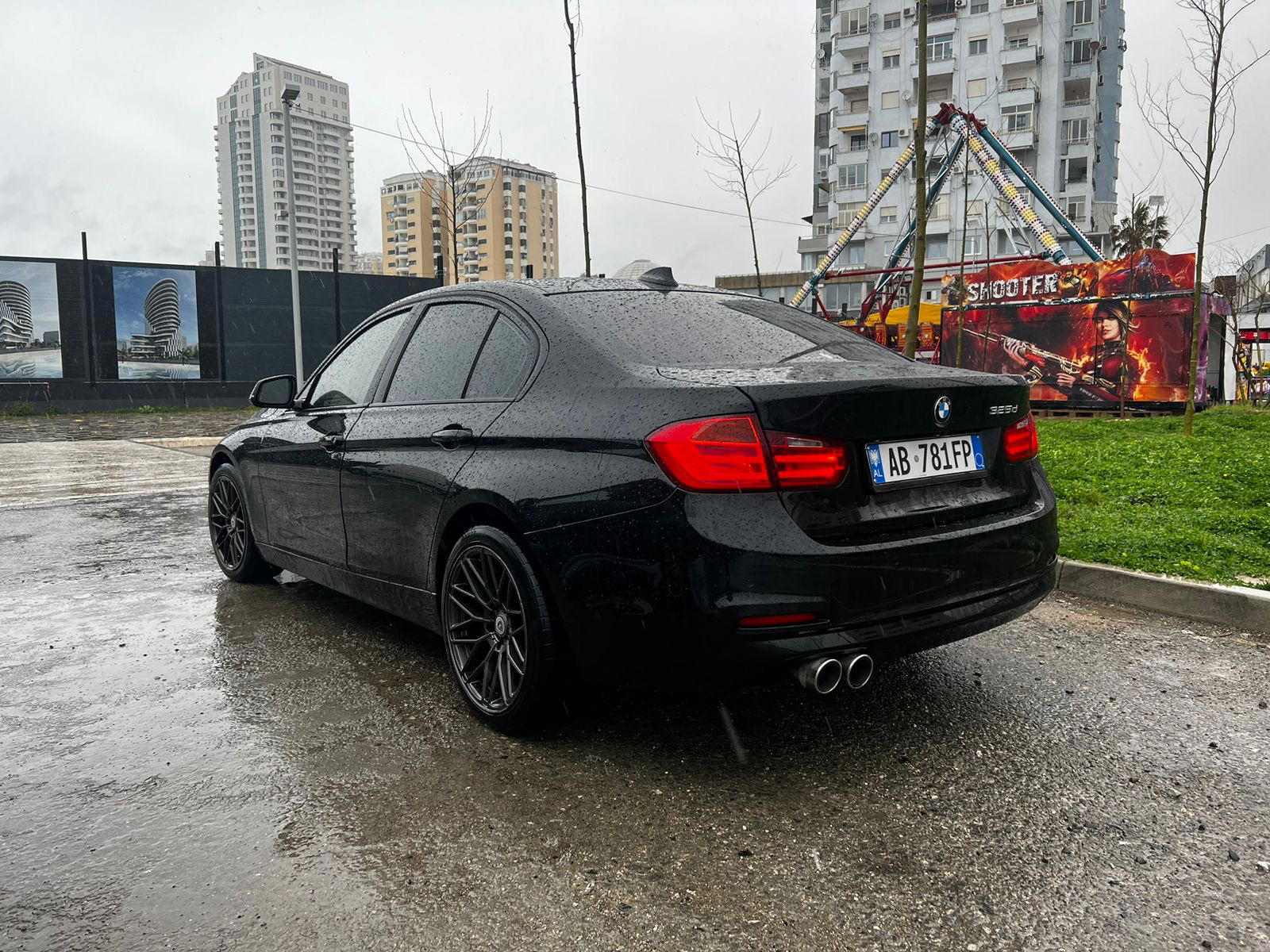 BMW 3 Series - side view