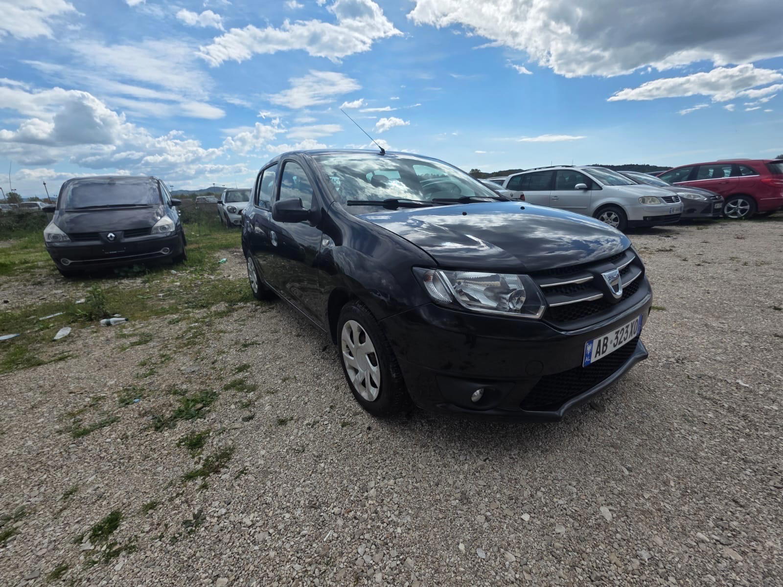 Dacia Sandero - main photo