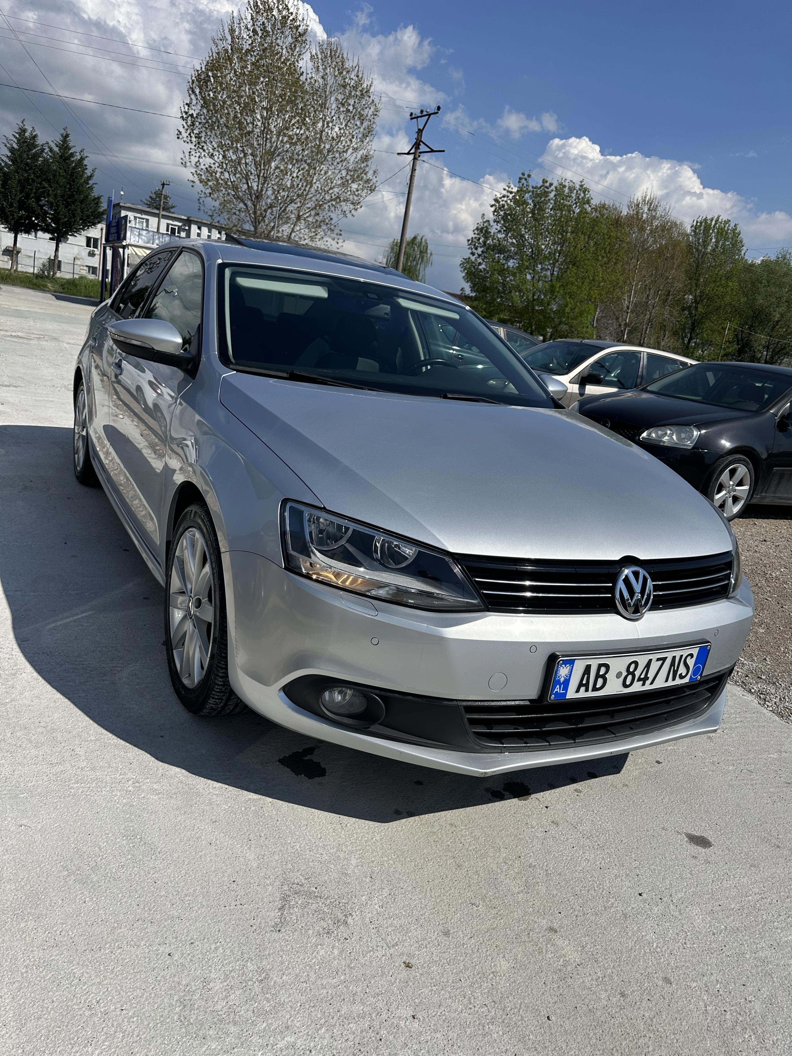 Volkswagen Jetta RentX Albania