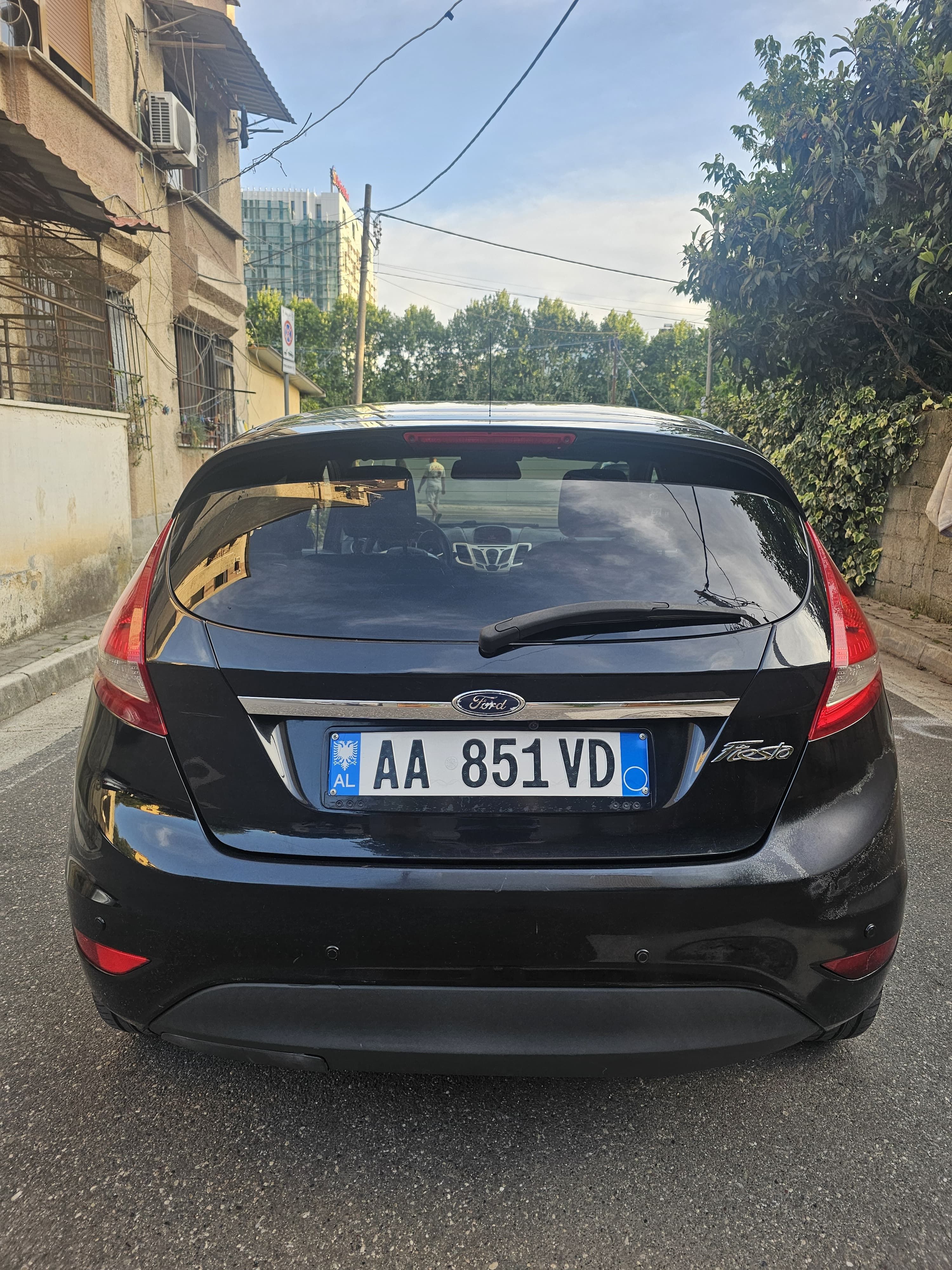 Ford Fiesta - side view