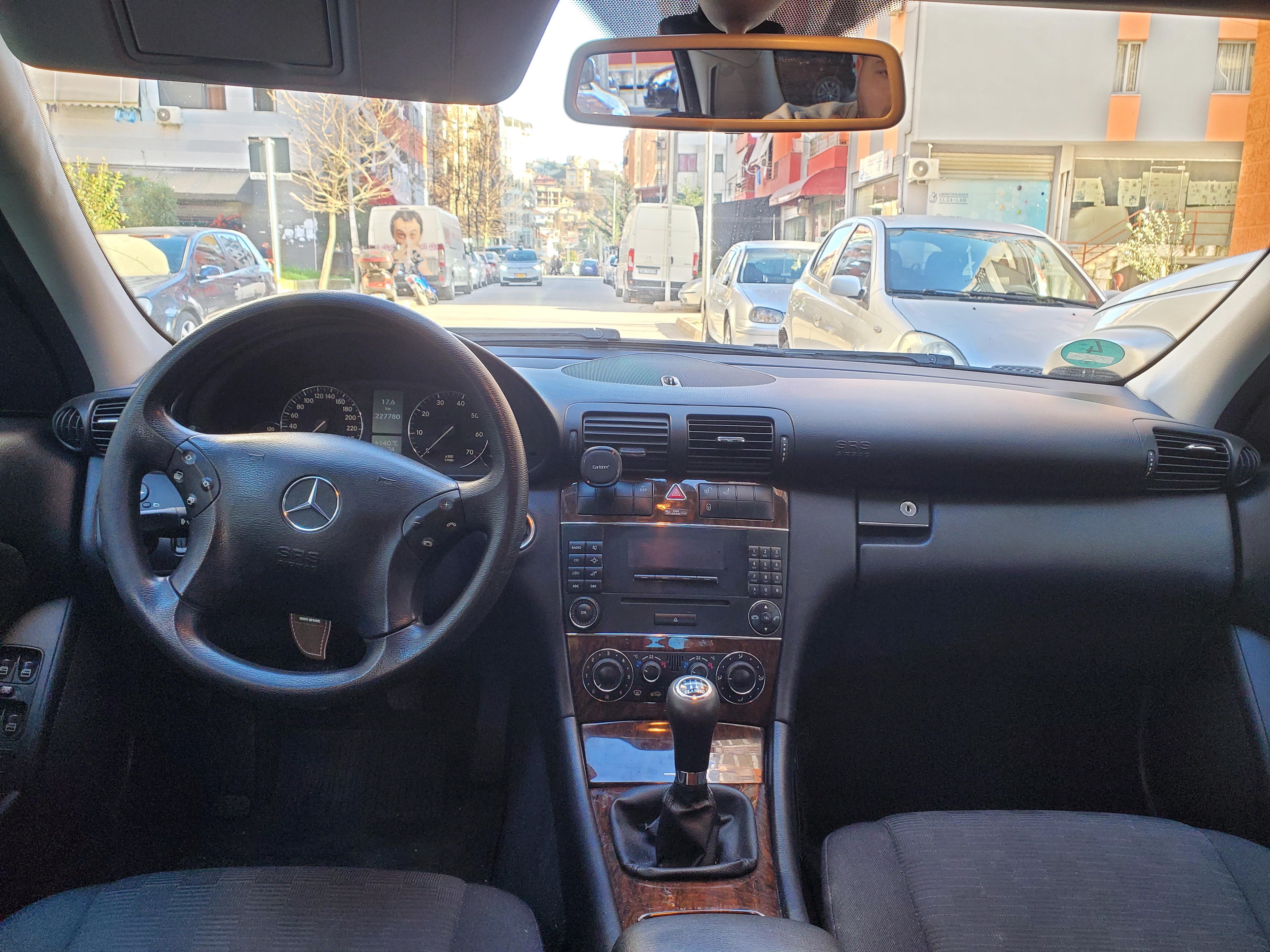 Mercedes-Benz C-Class - photo 3