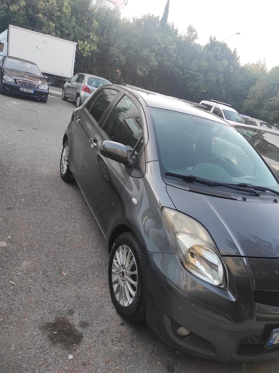 Toyota Yaris iA - side view
