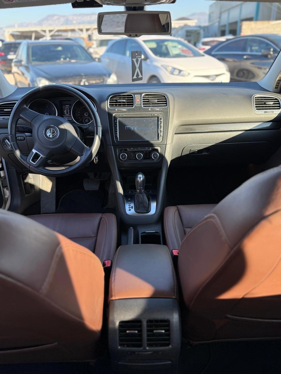 Volkswagen Golf - main photo