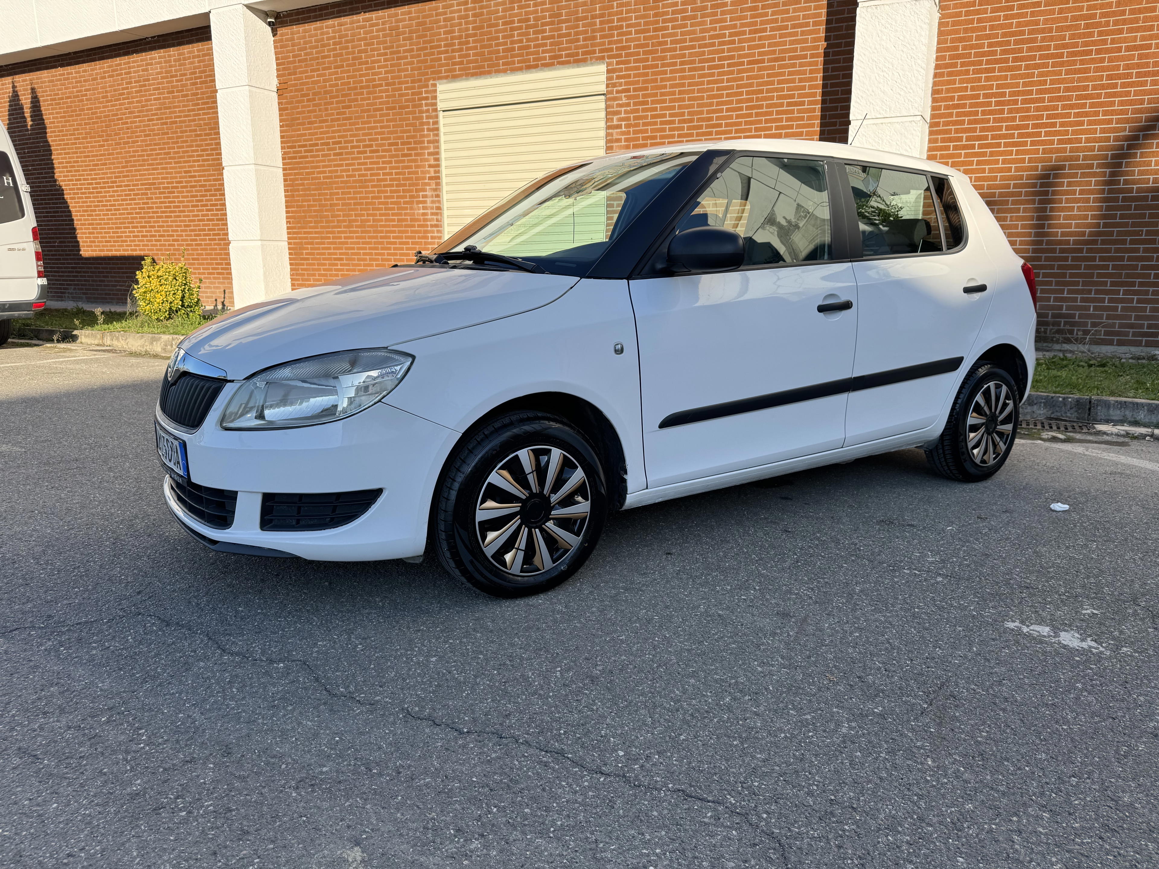Skoda Fabia RentX Albania