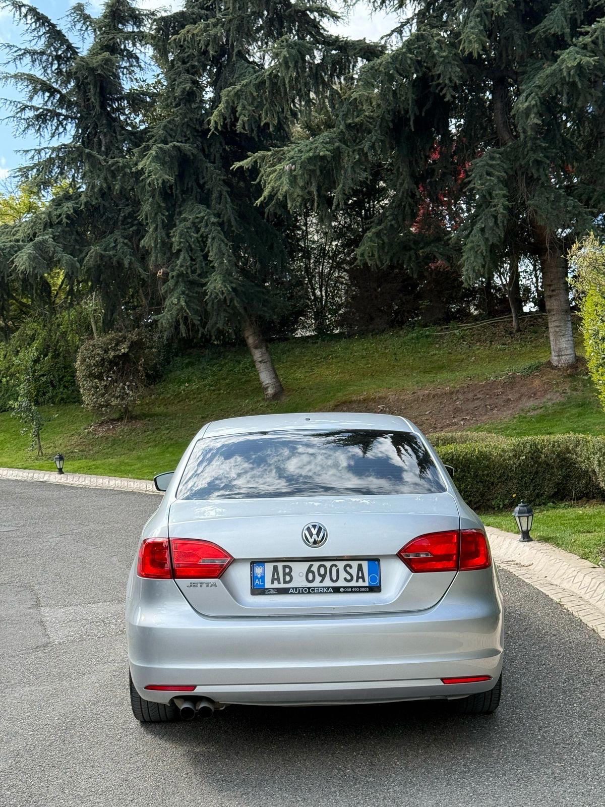 Volkswagen Jetta - photo 4