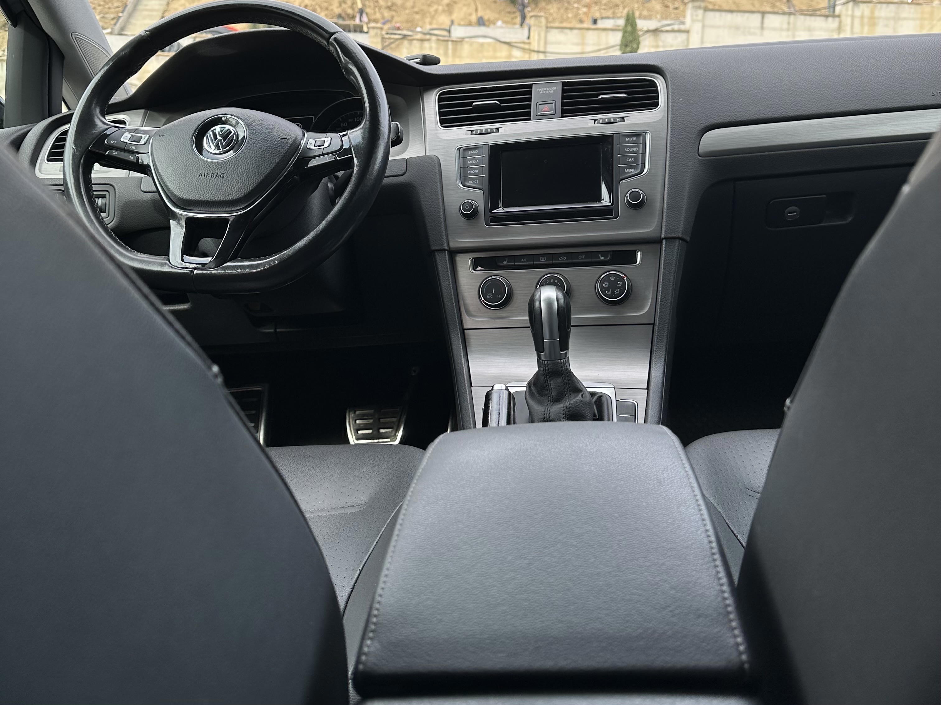 Volkswagen Golf - photo 3
