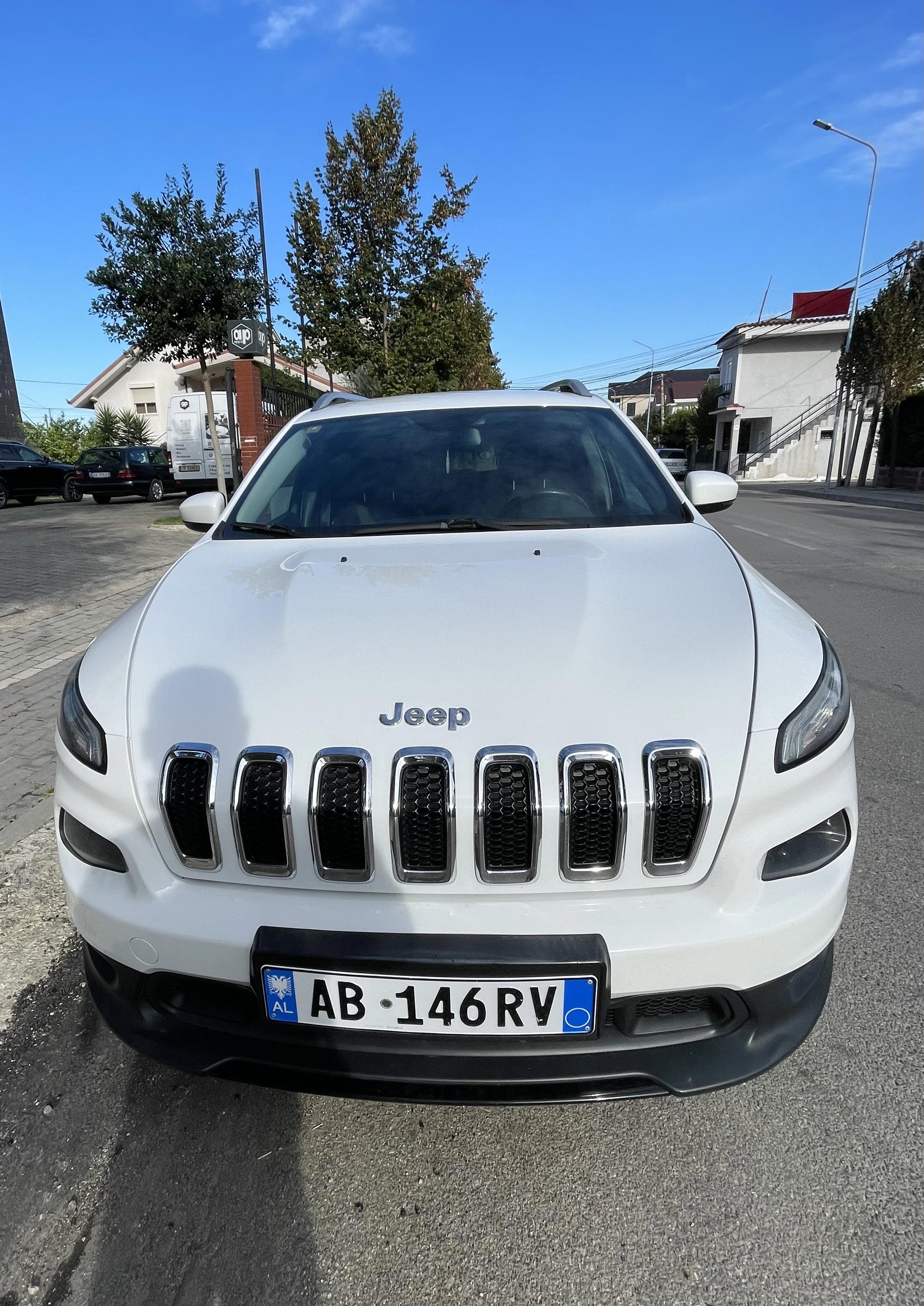 Jeep Cherokee - main photo