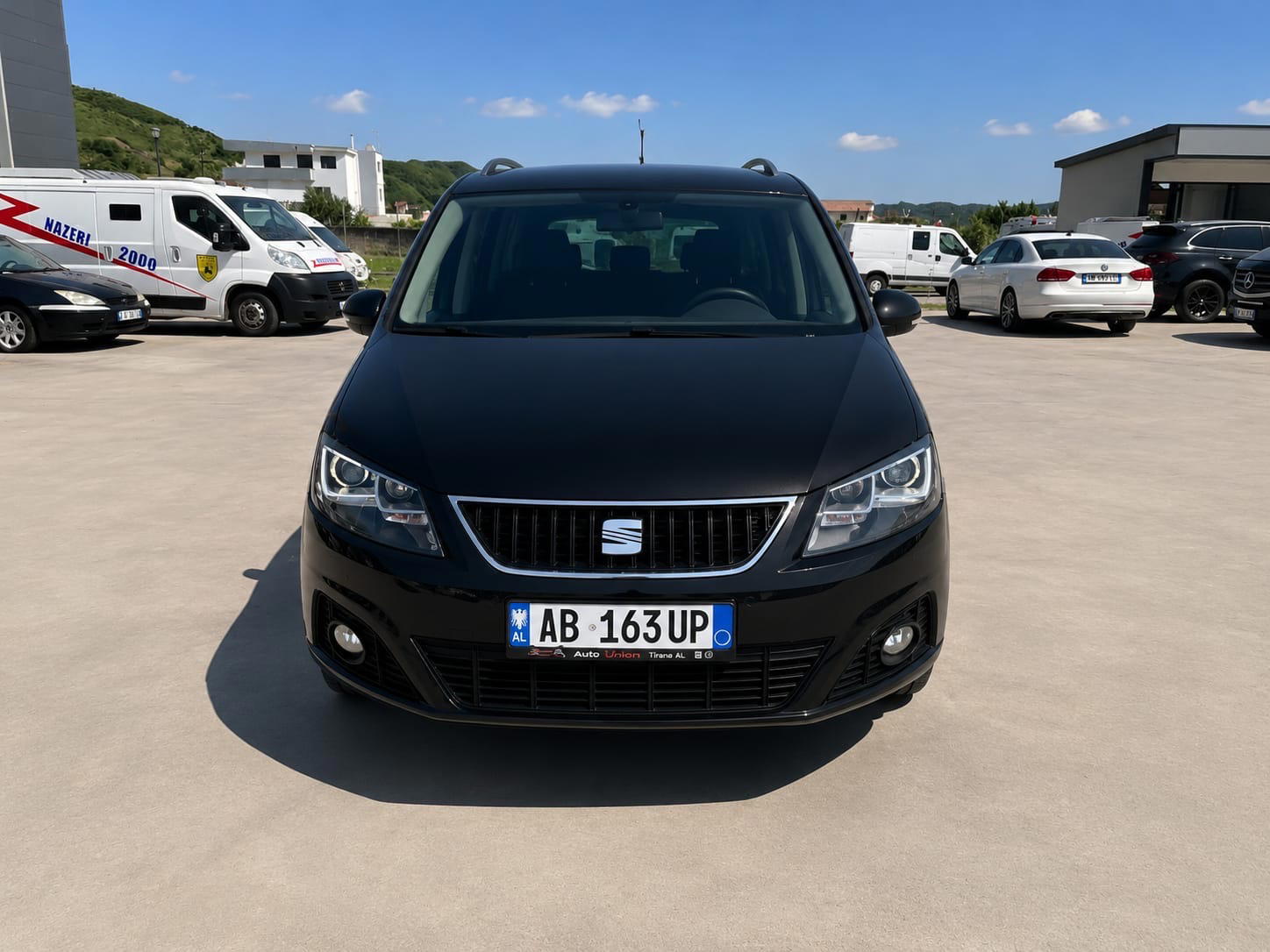 Seat Alhambra - side view