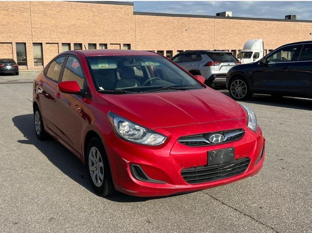 Hyundai Accent - main photo