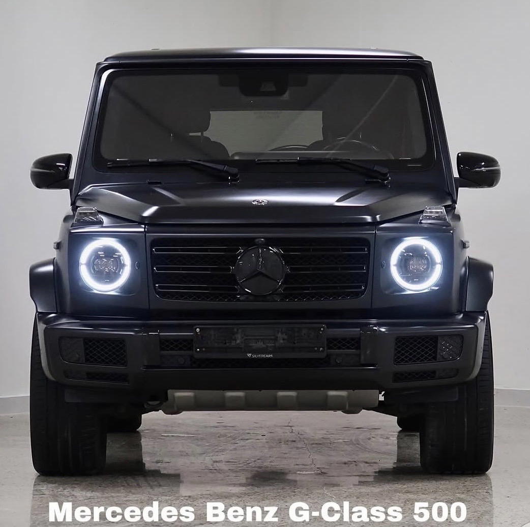 Mercedes-Benz G-Class - side view