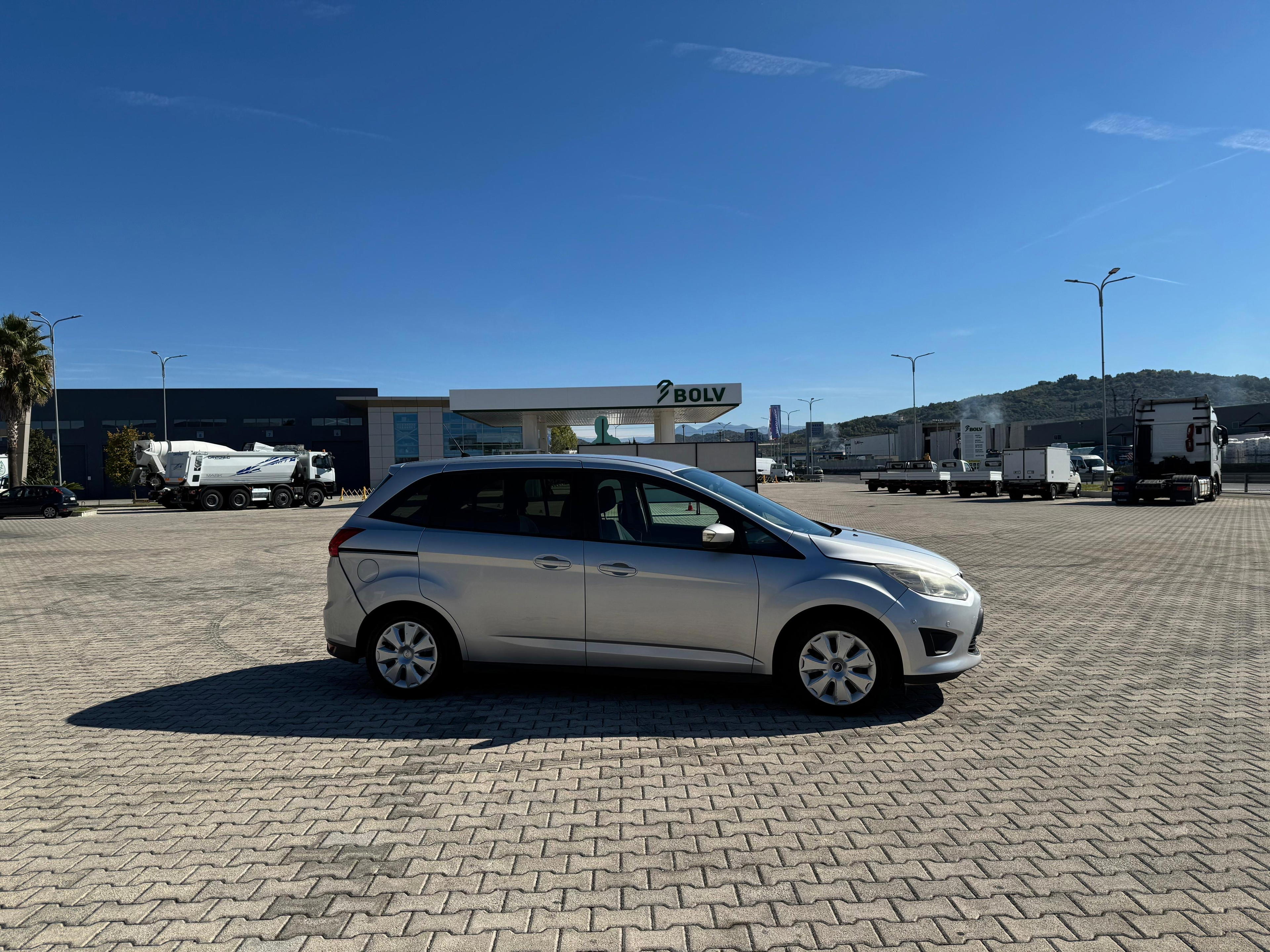 Ford C-MAX Energi - photo 3