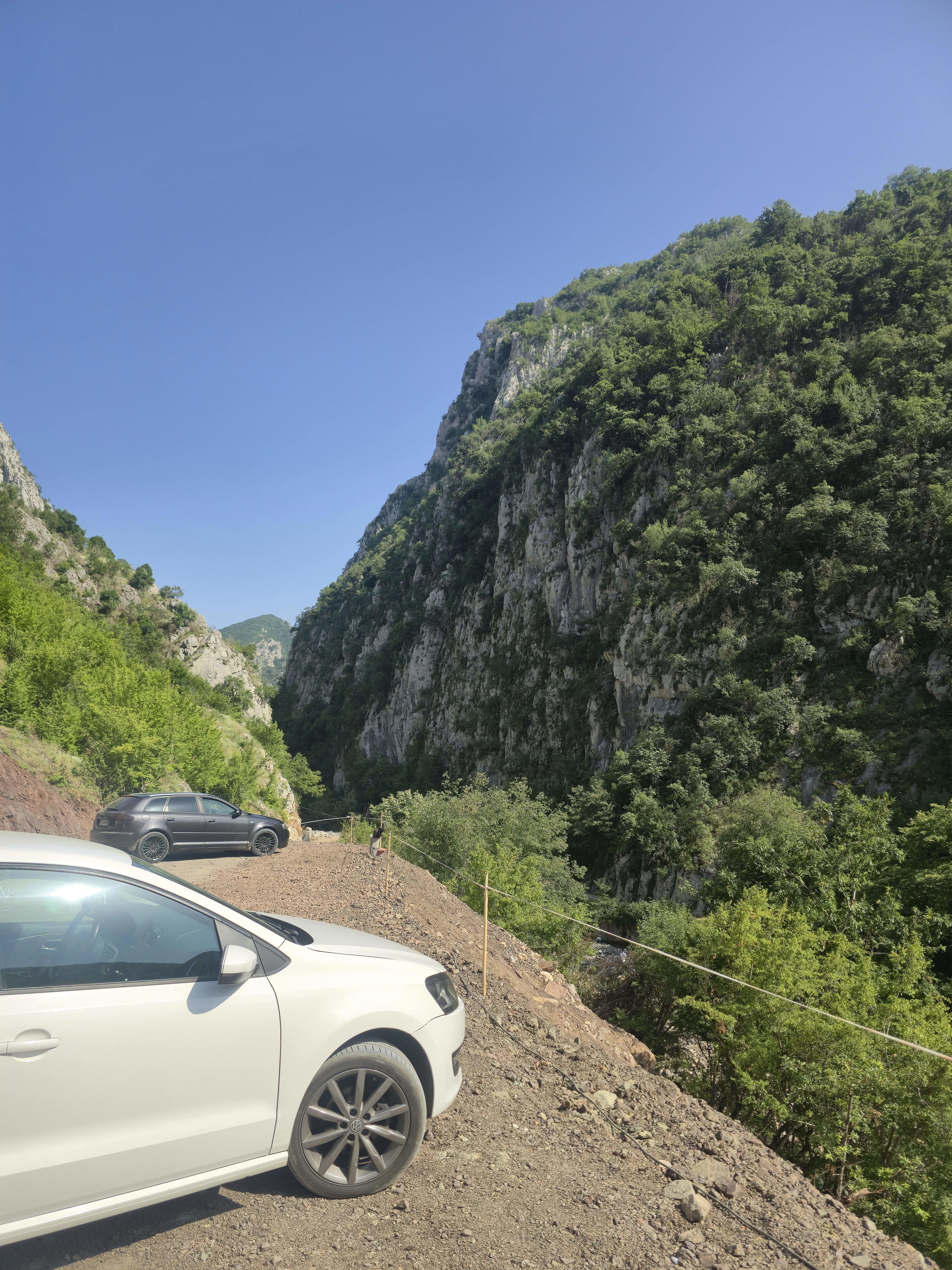 Volkswagen Polo - side view