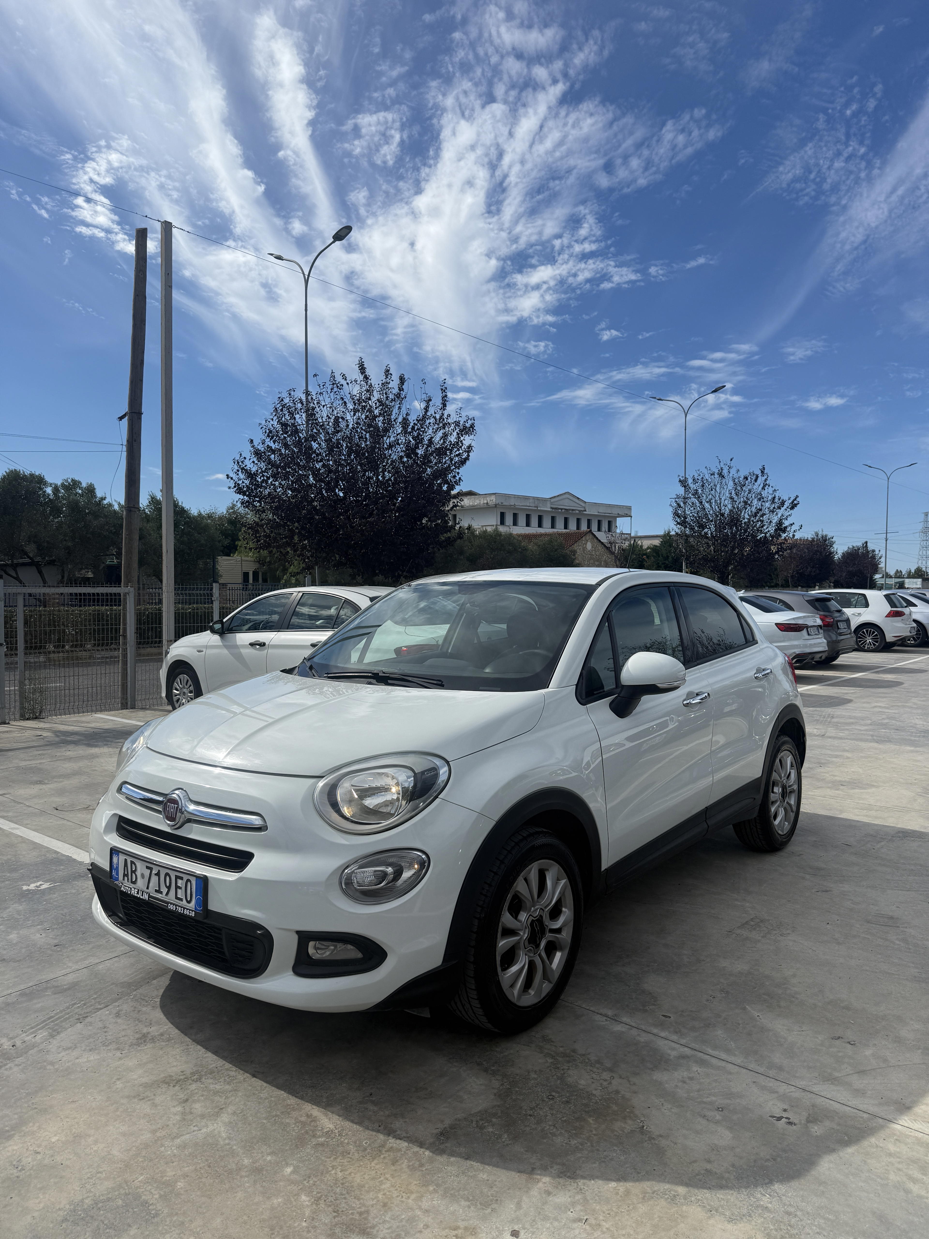 FIAT 500X - side view