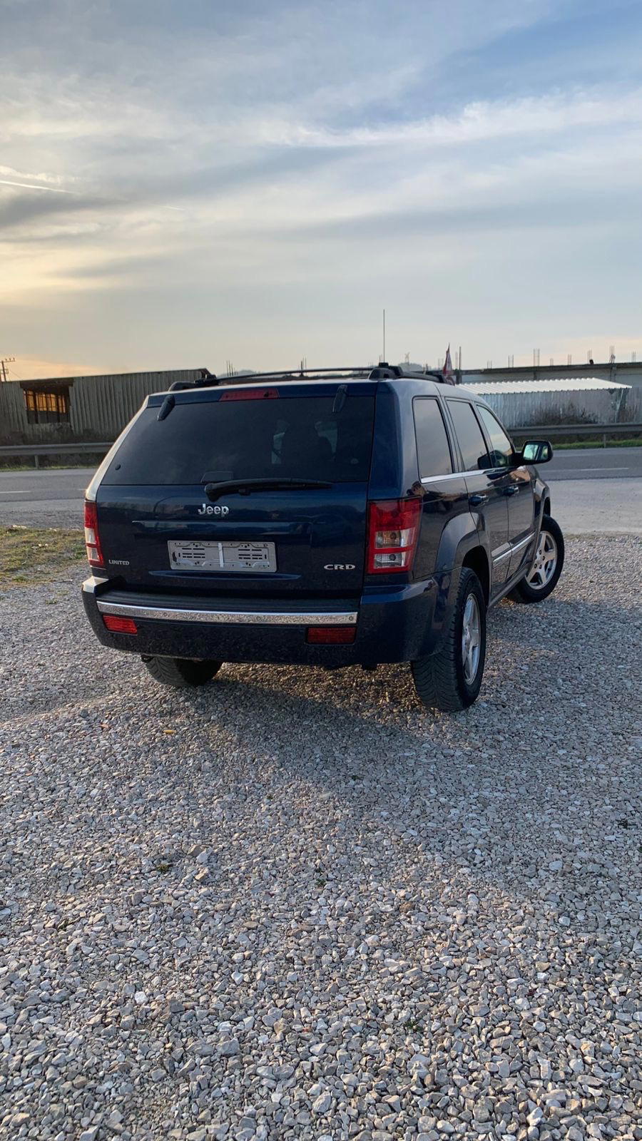 Jeep Grand Cherokee - photo 4