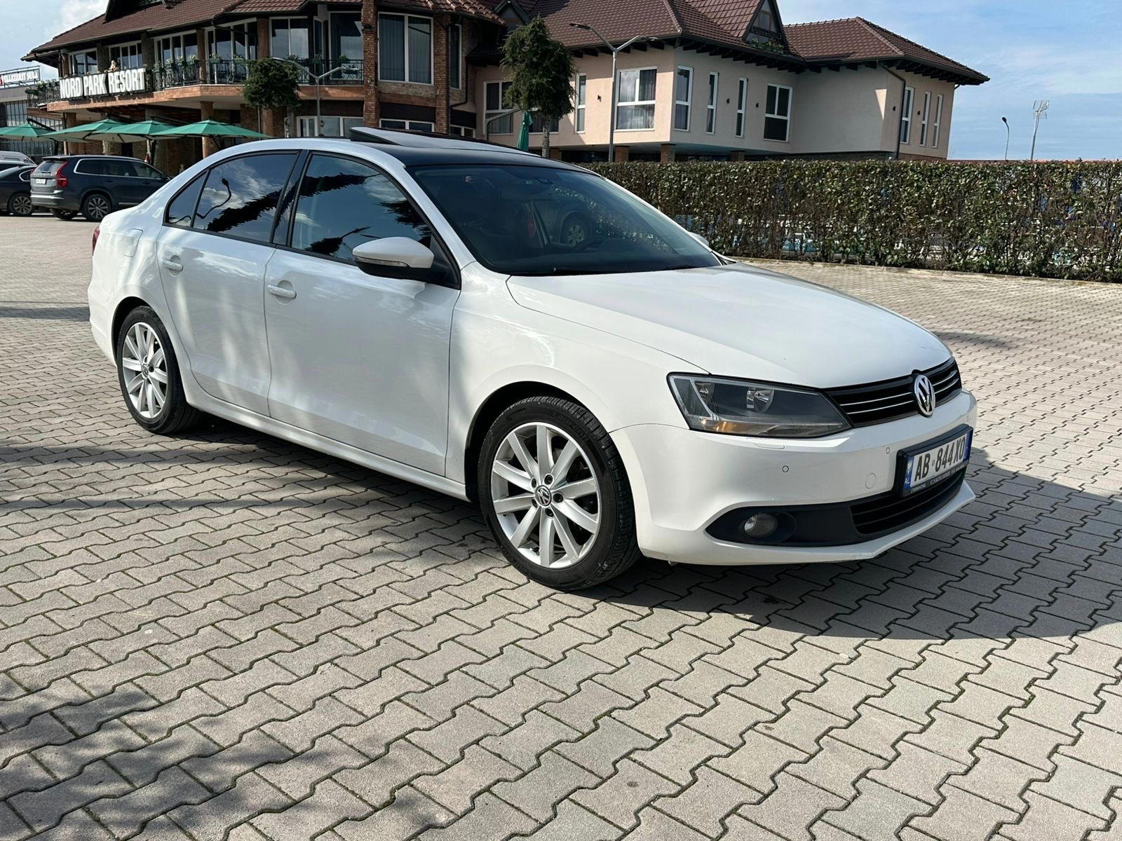Volkswagen Jetta - photo 4