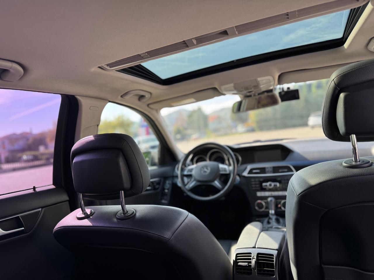 Mercedes-Benz C-Class - photo 4