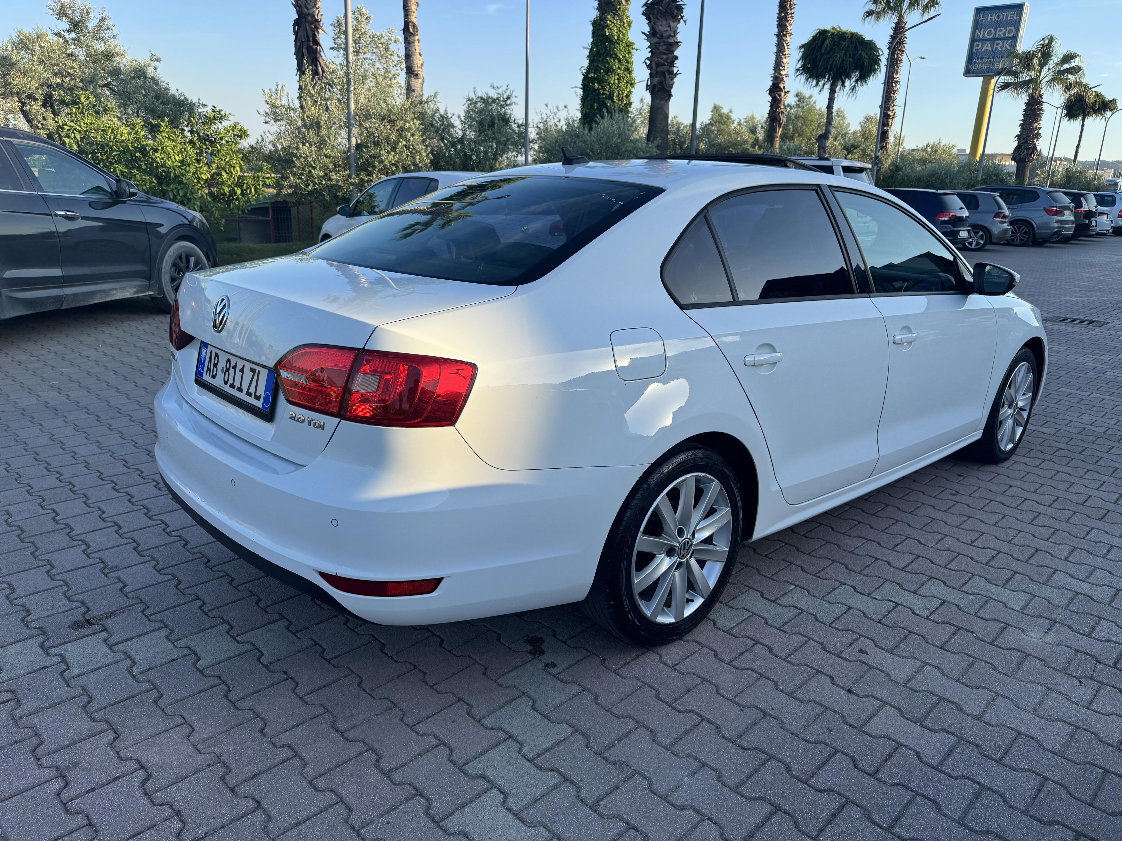 Volkswagen Jetta - photo 4