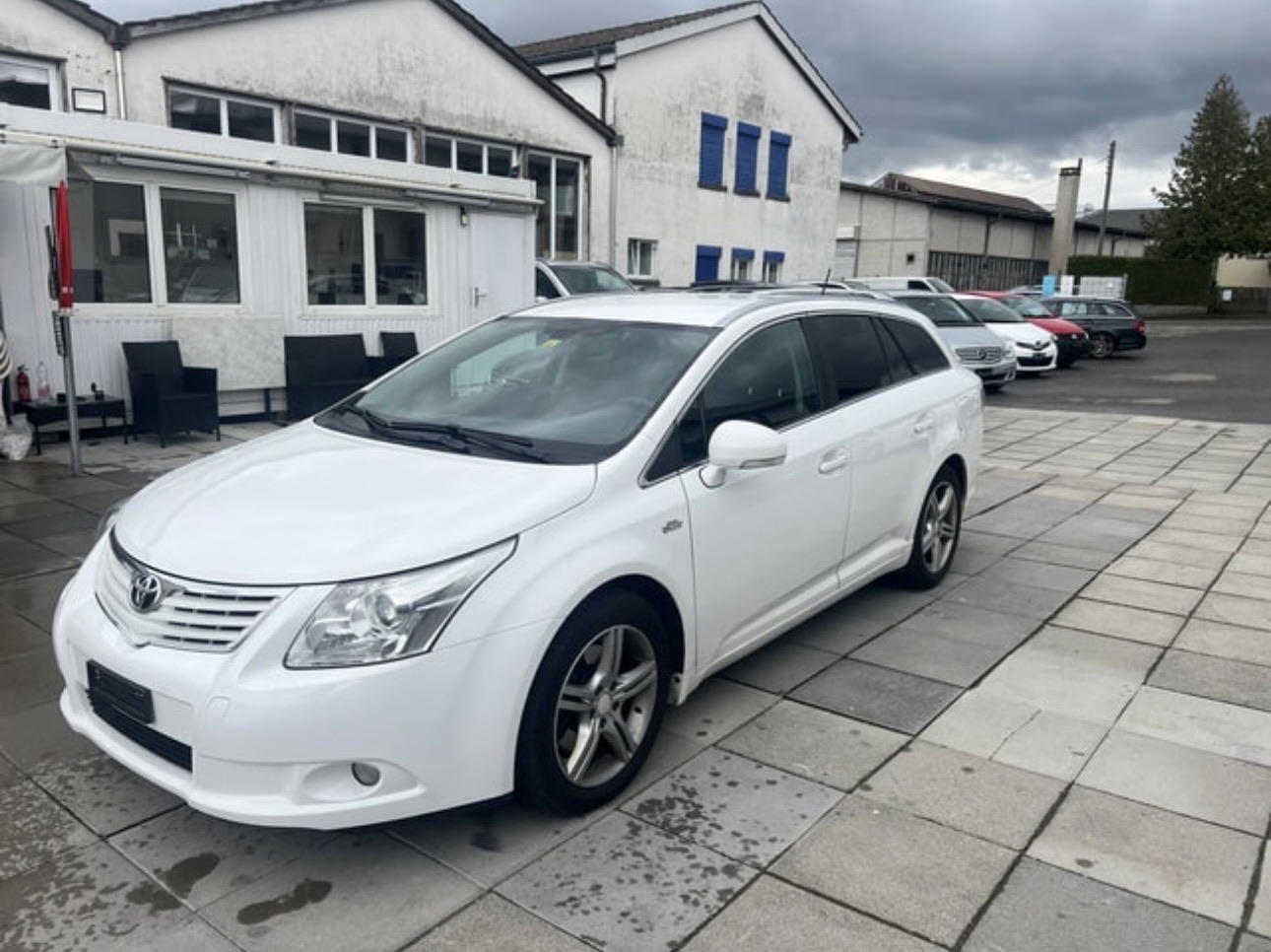 Toyota Prius v - photo 3