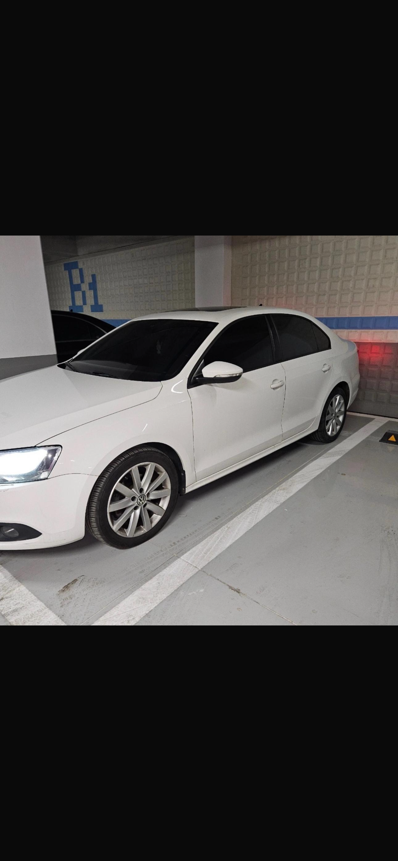 Volkswagen Jetta - photo 4