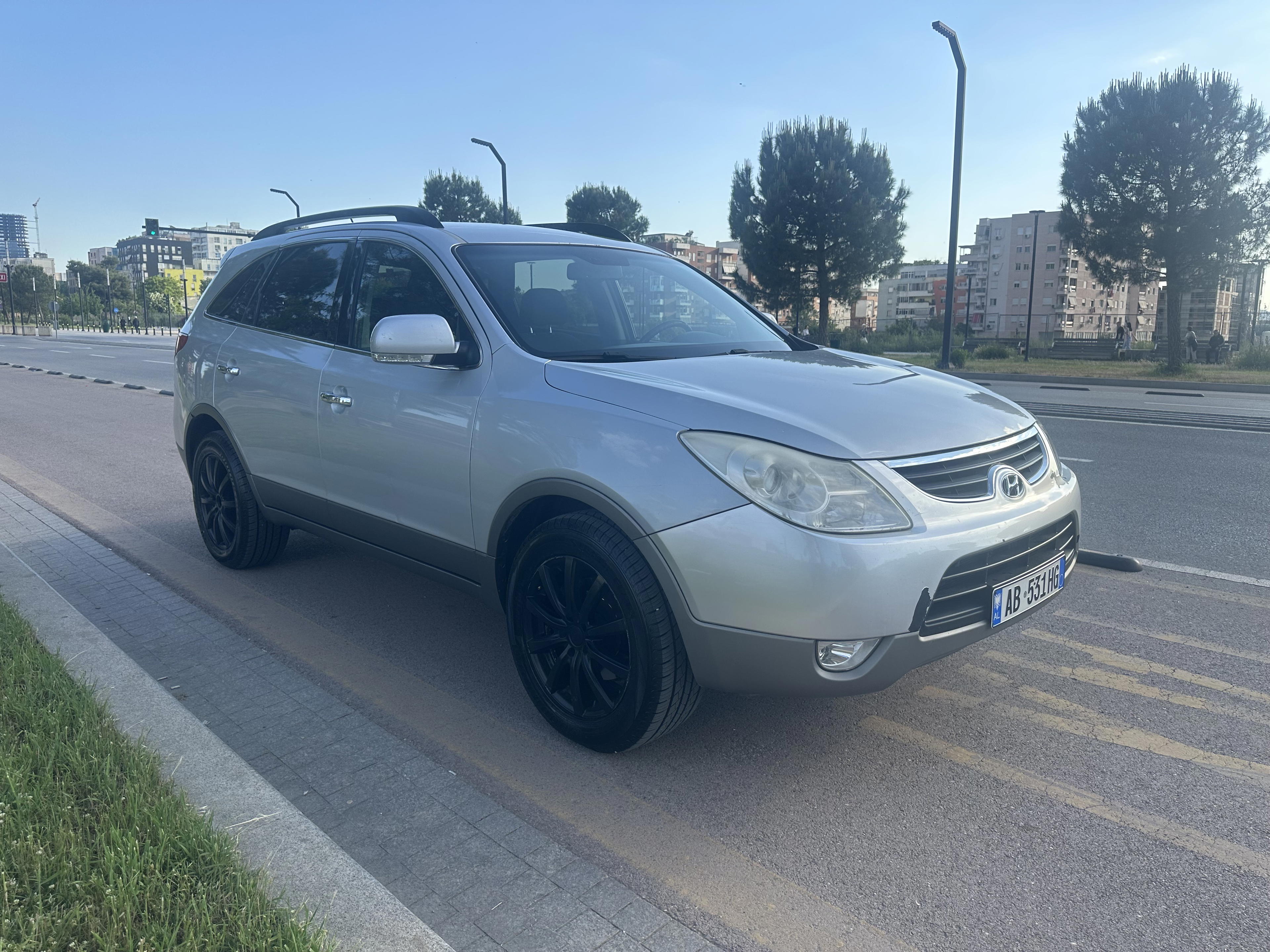 Hyundai Santa Fe XL - photo 3